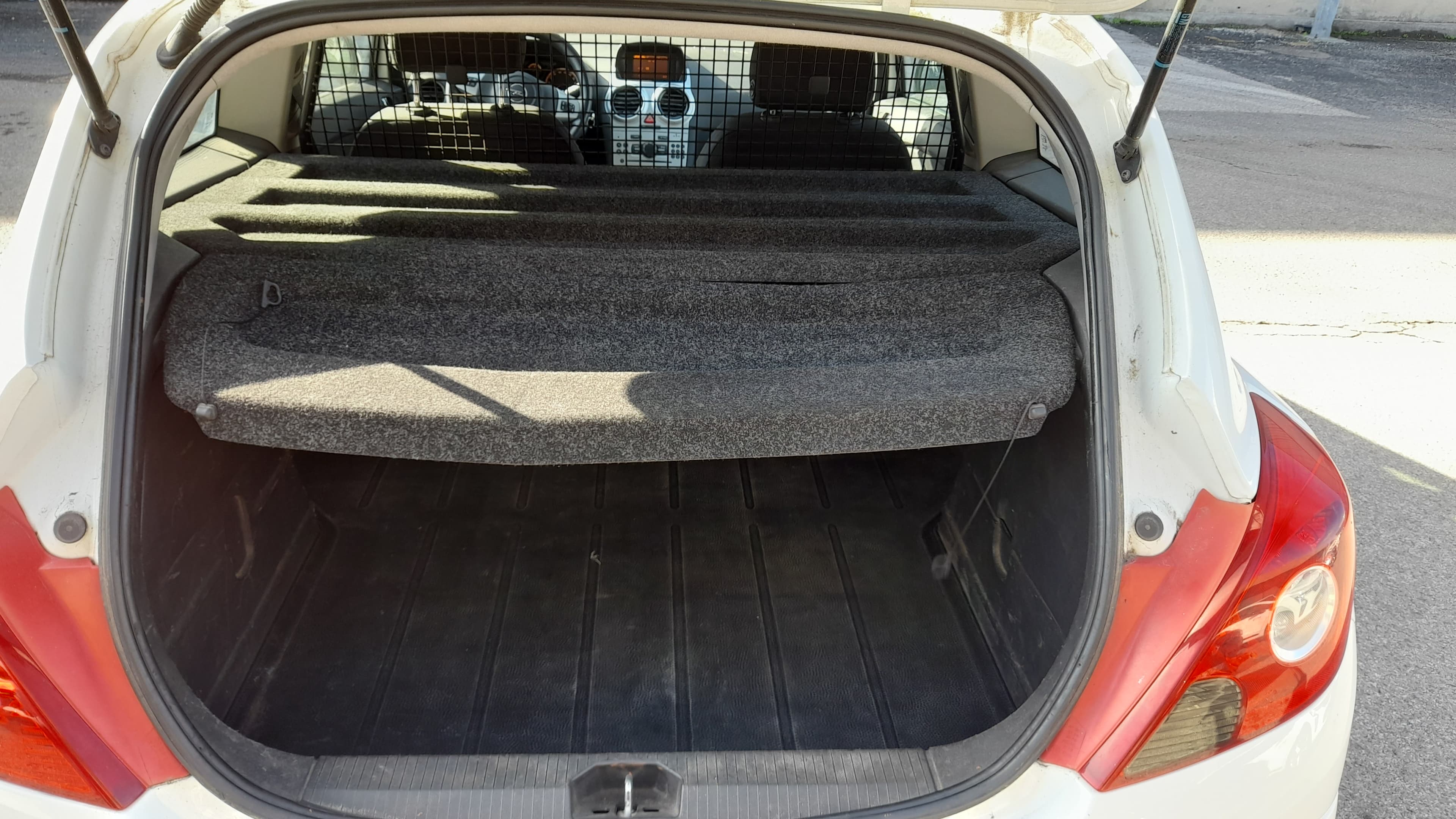 Opel Corsa Van 1.3 CDTi · Année 2014 — image 9