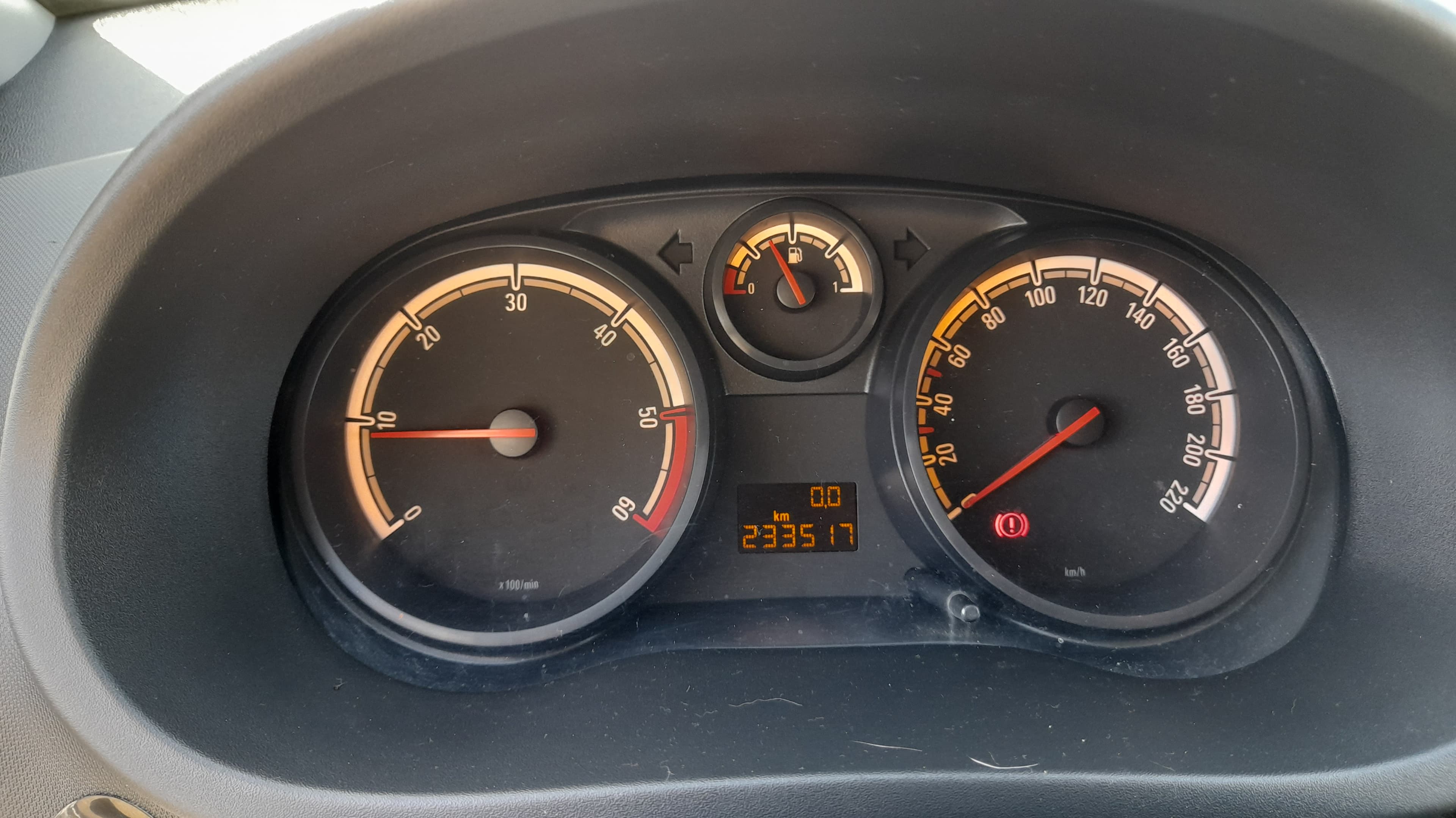 Opel Corsa Van 1.3 CDTi · Année 2014 — image 13