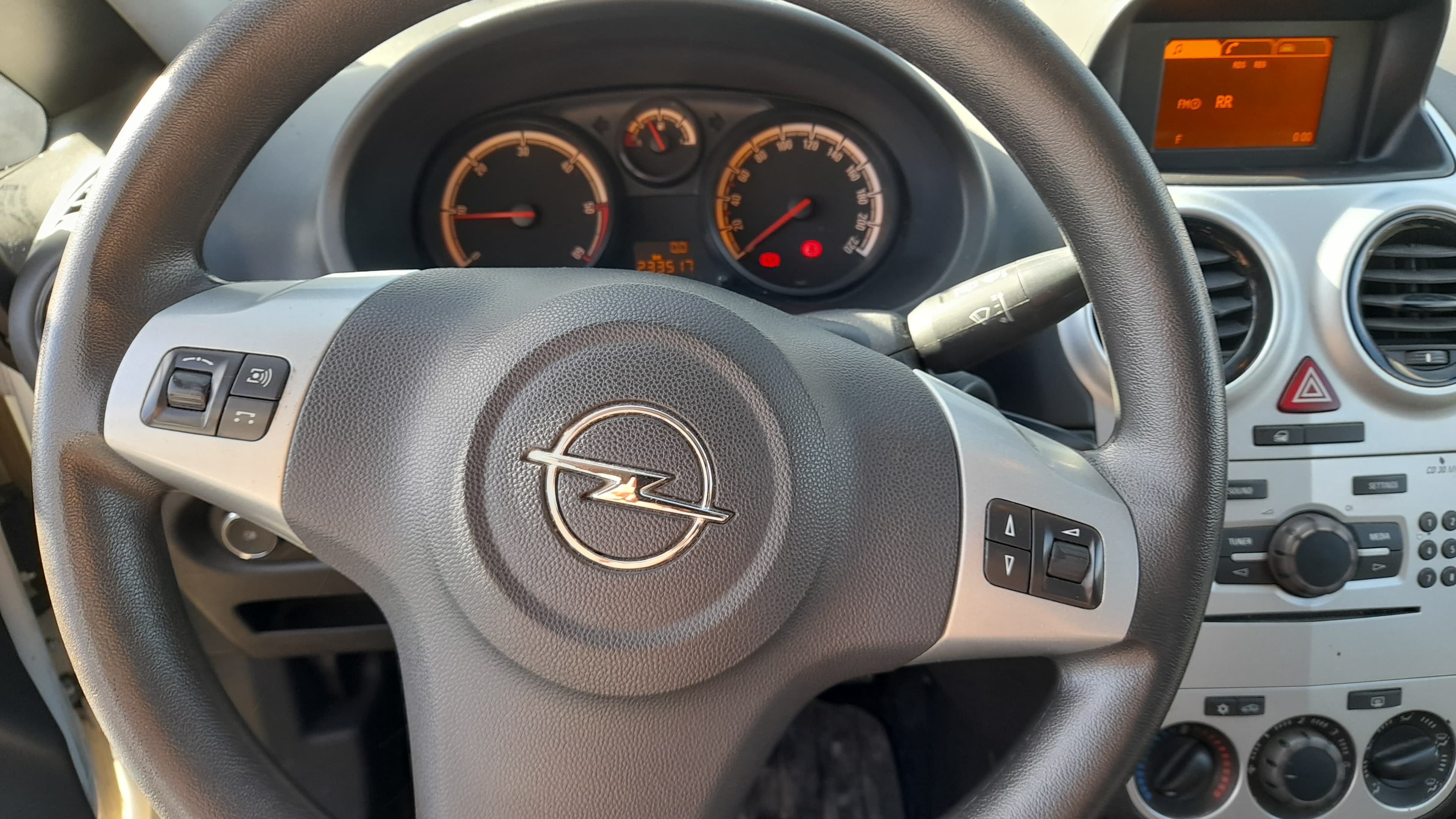 Opel Corsa Van 1.3 CDTi · Année 2014 — image 12