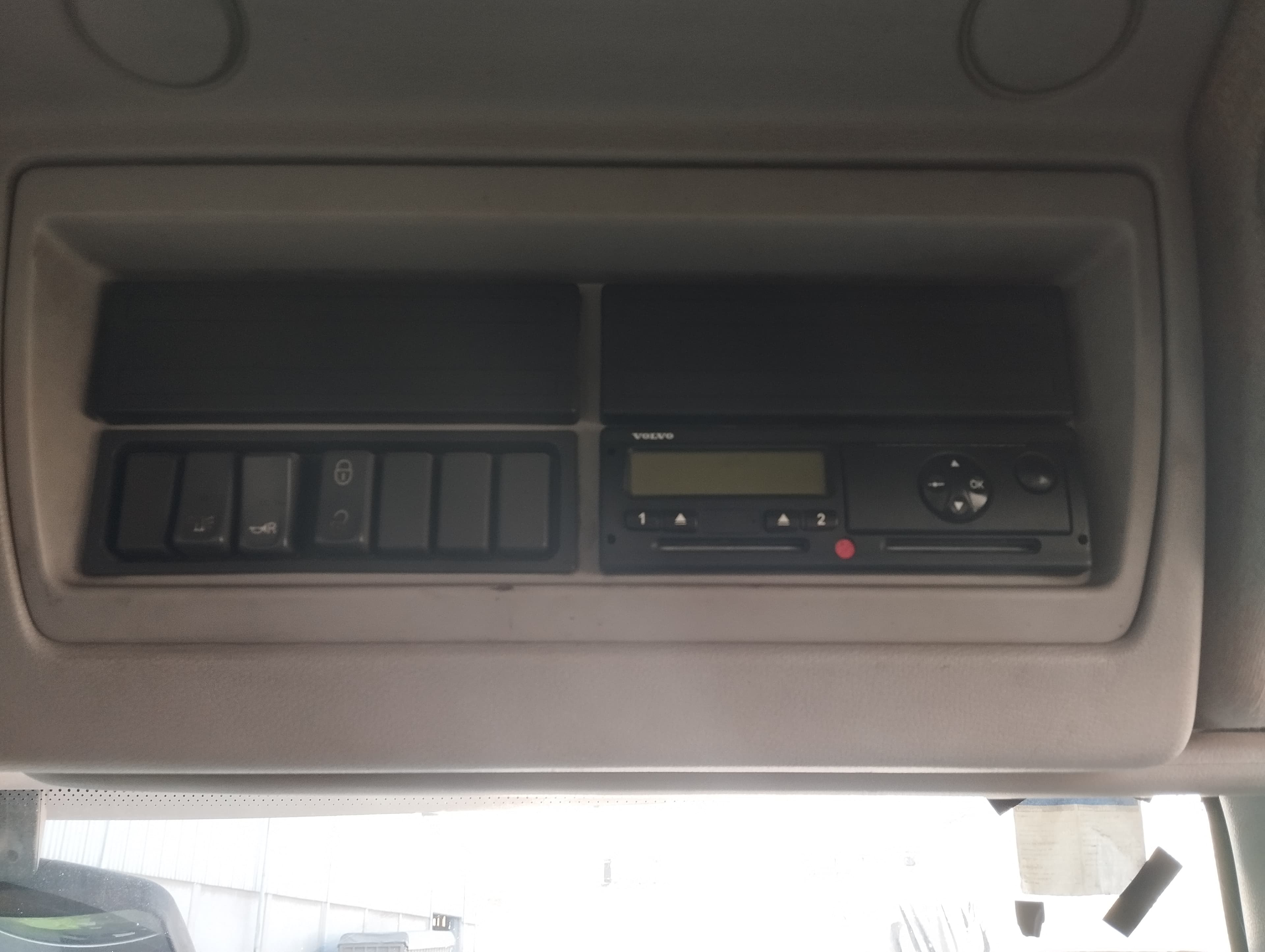Camião Volvo FLL15 · Ano 2009 — imagen 16