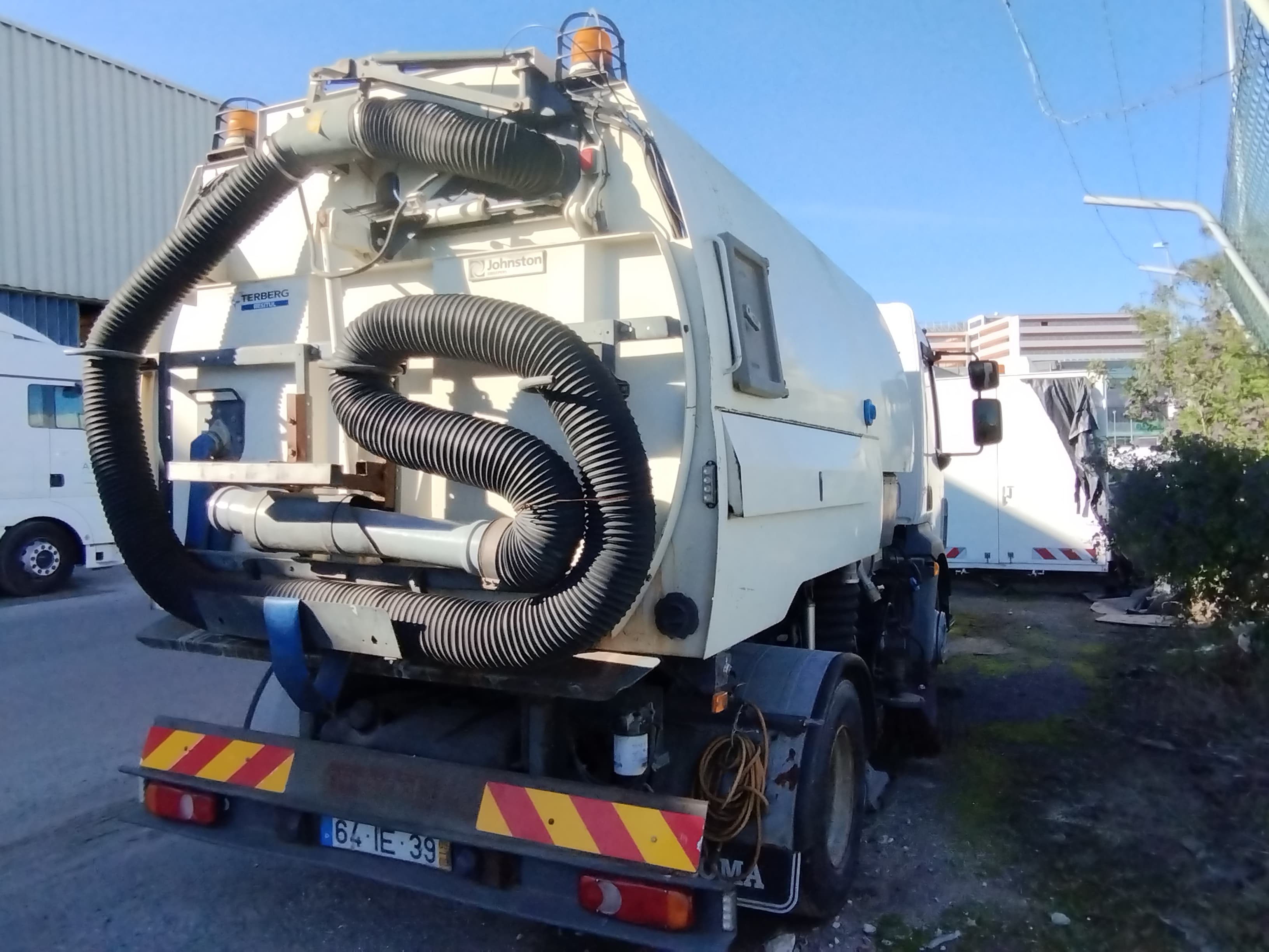 Camião Volvo FLL15 · Ano 2009 — imagen 7