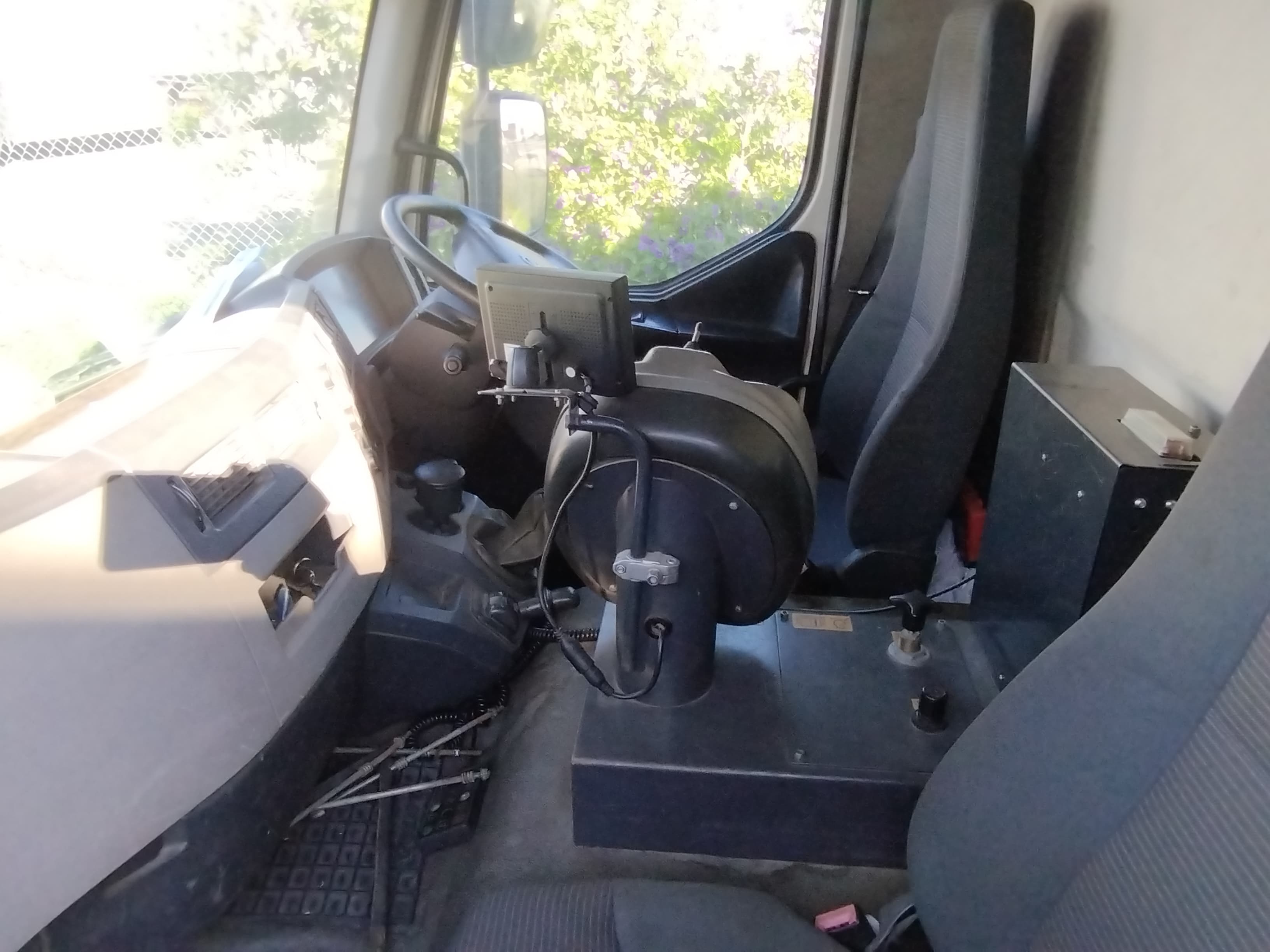 Camião Volvo FLL15 · Ano 2009 — imagen 15