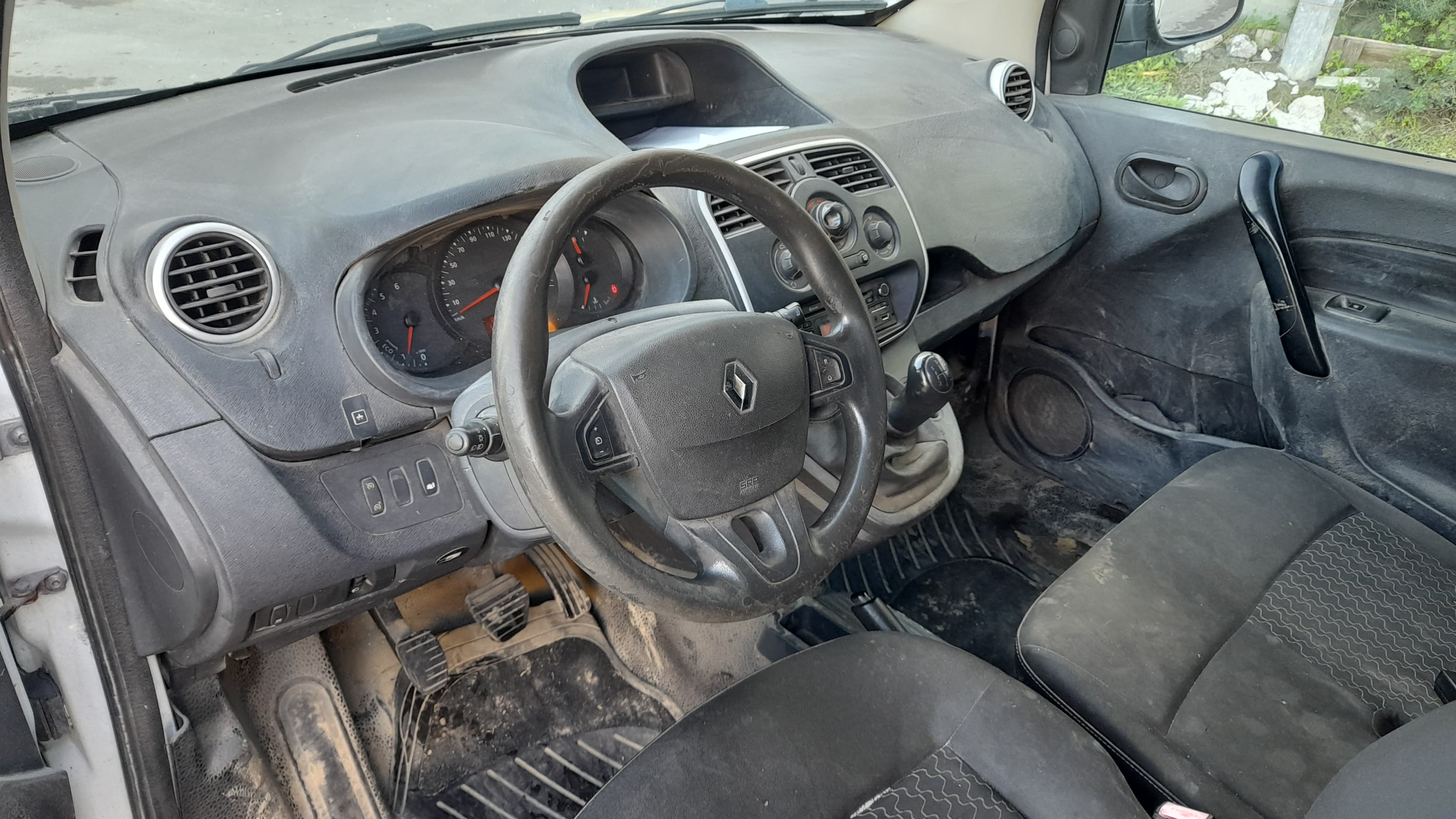 Renault Kangoo Maxi Business 1.5 DCi · Ano 2016 — imagem 12