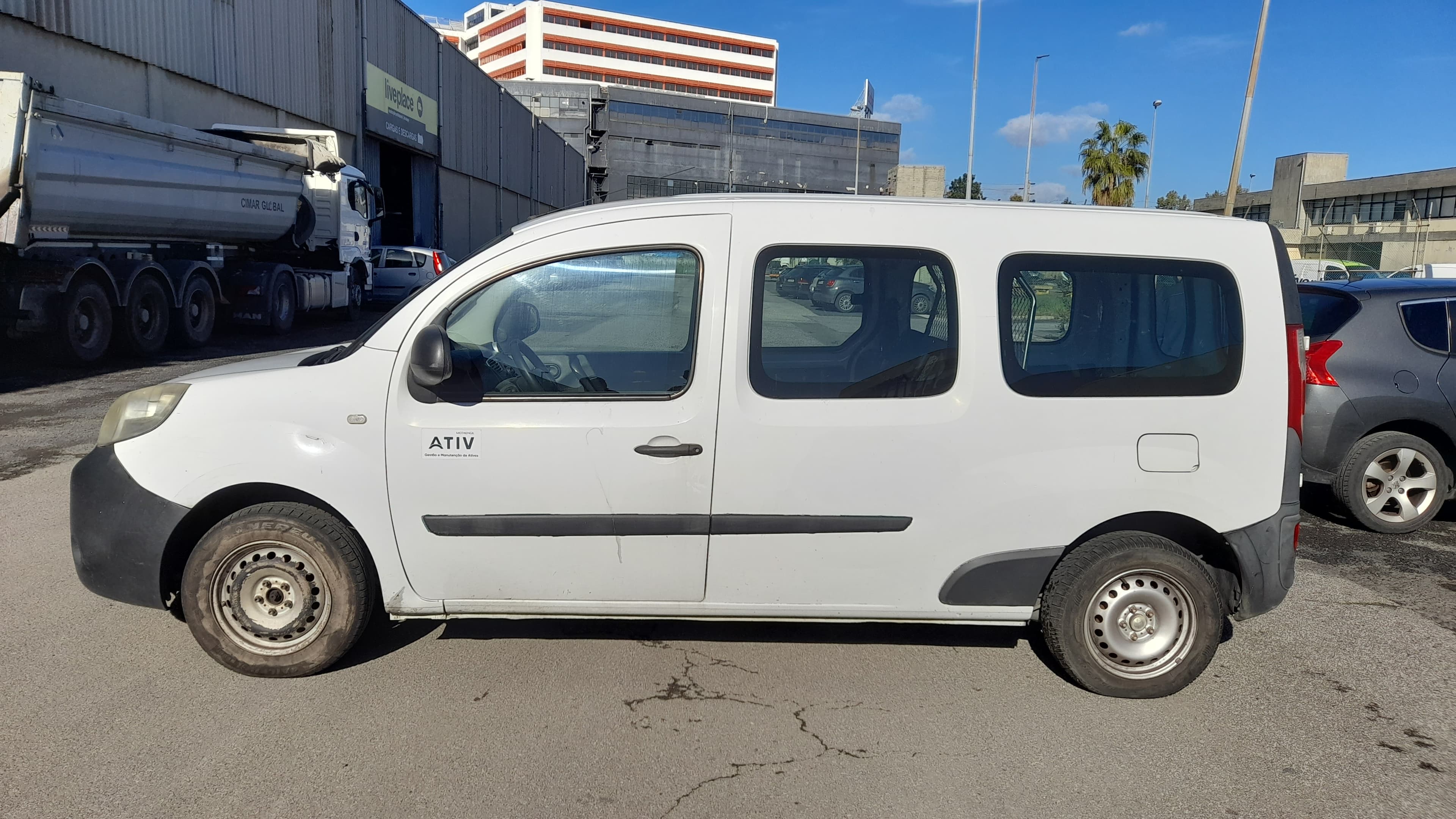 Renault Kangoo Maxi 1.5 · Ano 2016 — imagem 4