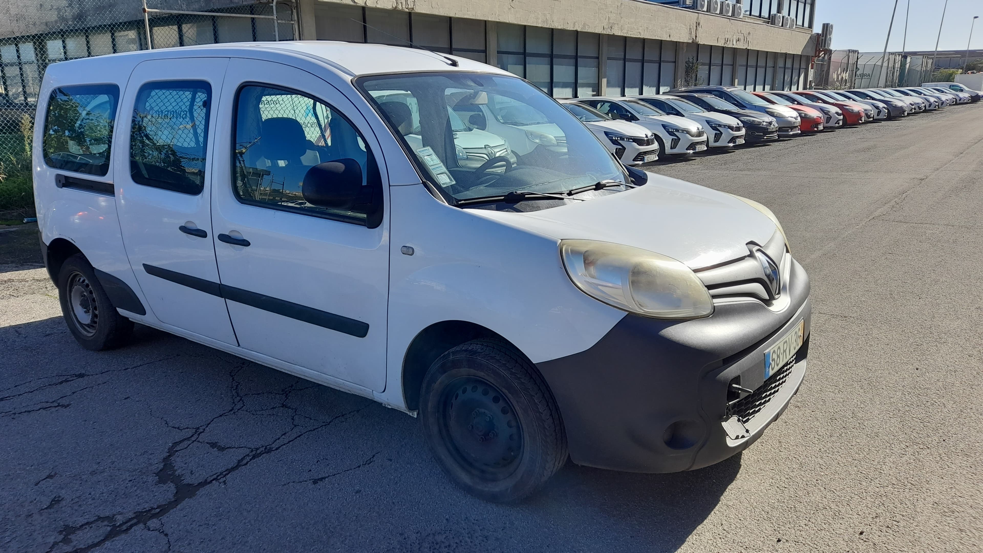 Renault Kangoo Maxi 1.5 · Ano 2016 — imagem 3