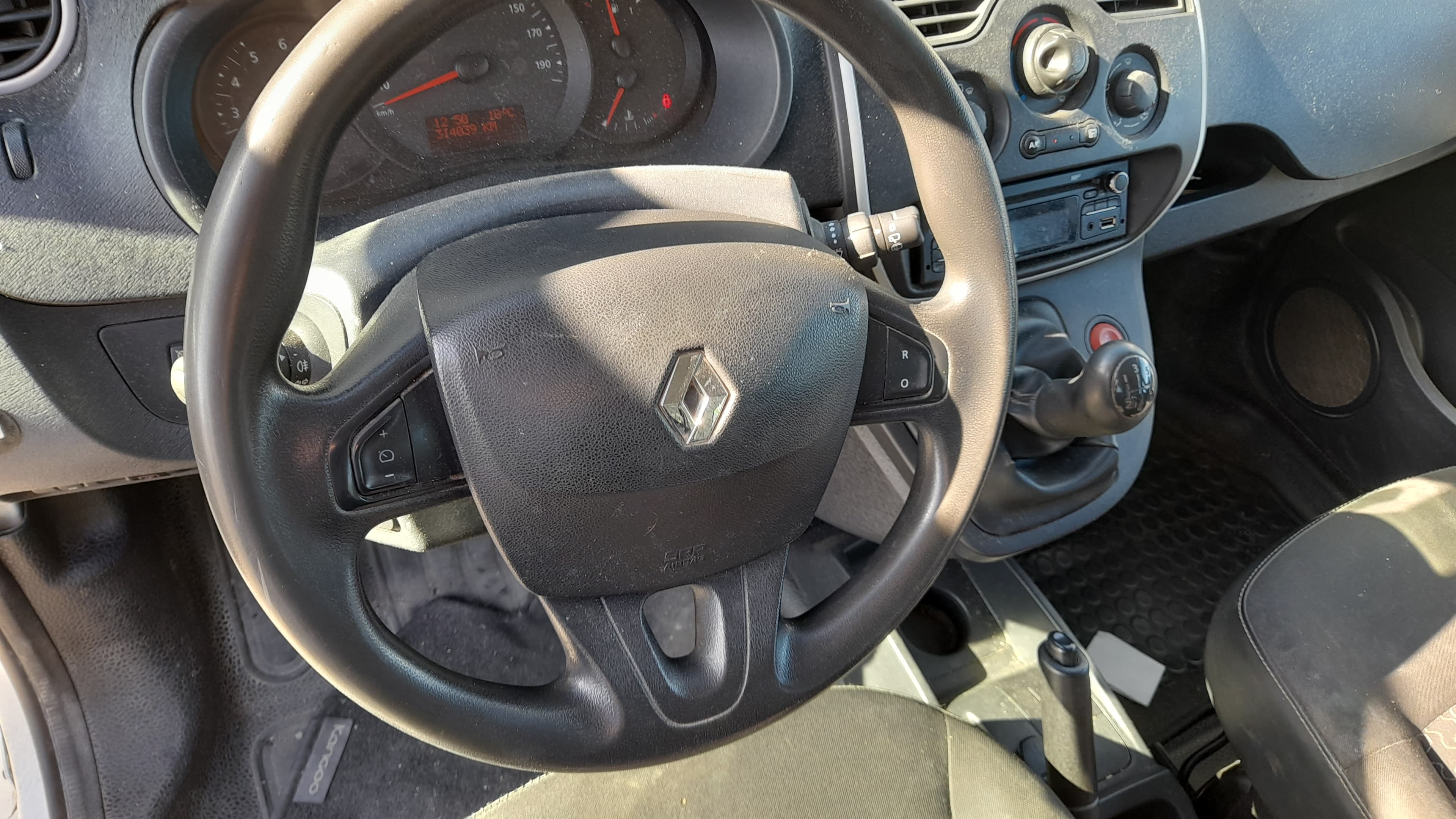 Renault Kangoo Maxi 1.5 · Ano 2016 — imagem 14