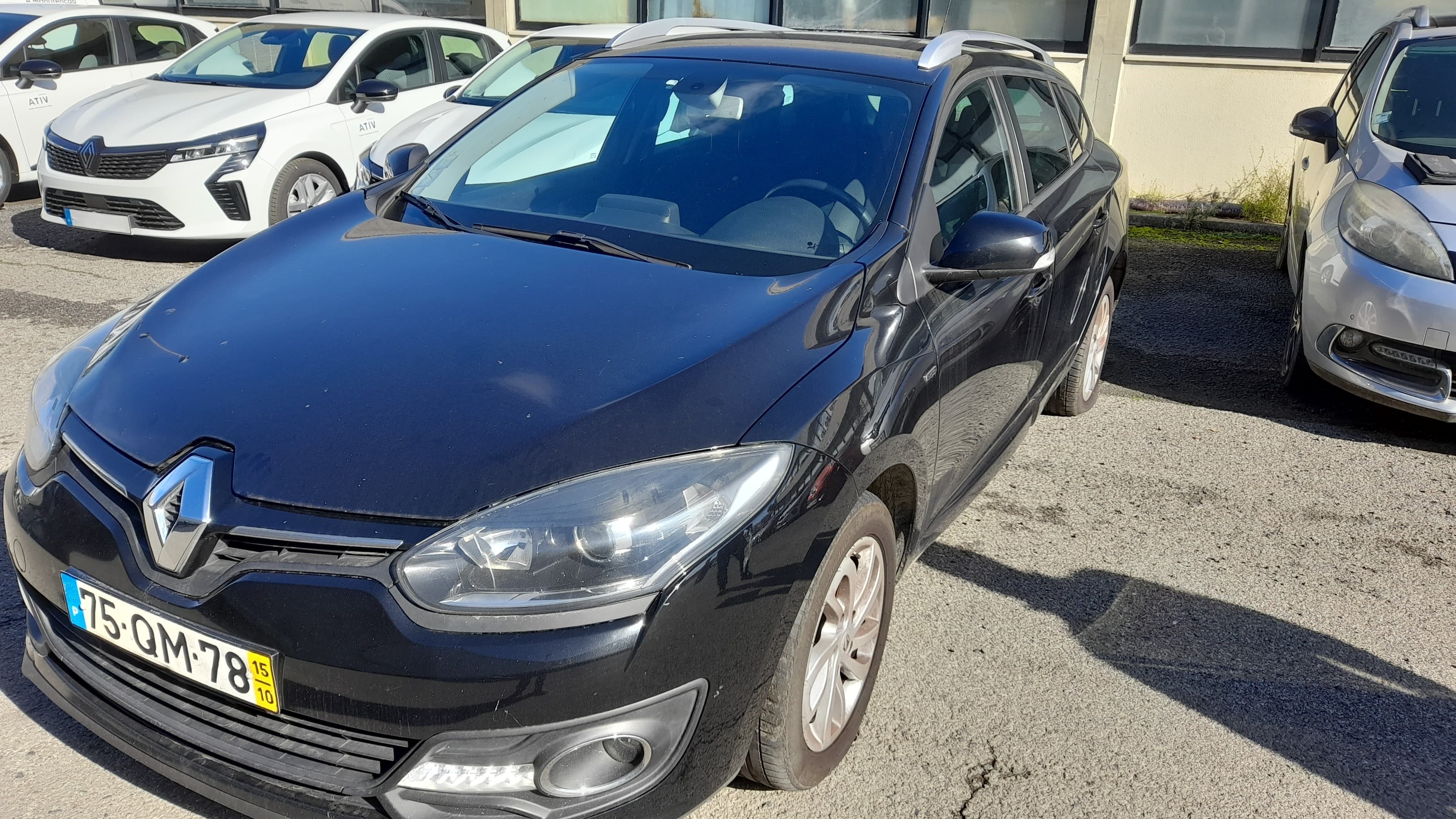 Renault Megane Sport Tourer 1.5 DCi · Ano 2015 — image 2