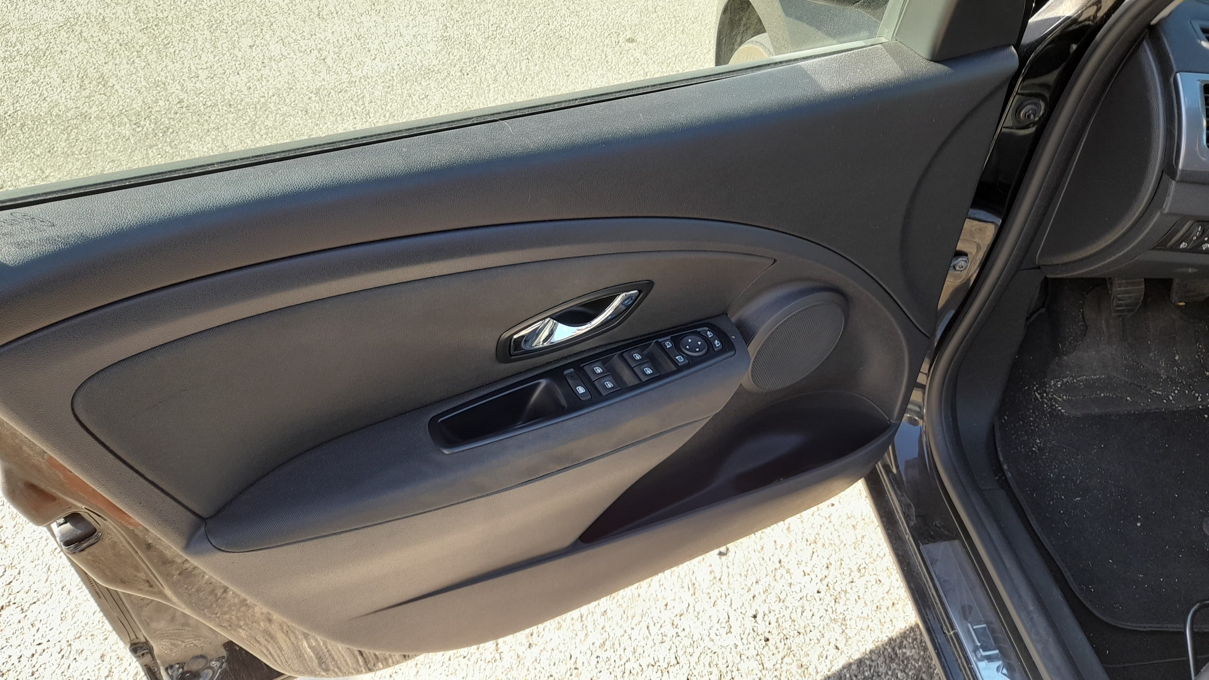 Renault Megane Sport Tourer 1.5 DCi · Ano 2015 — image 10
