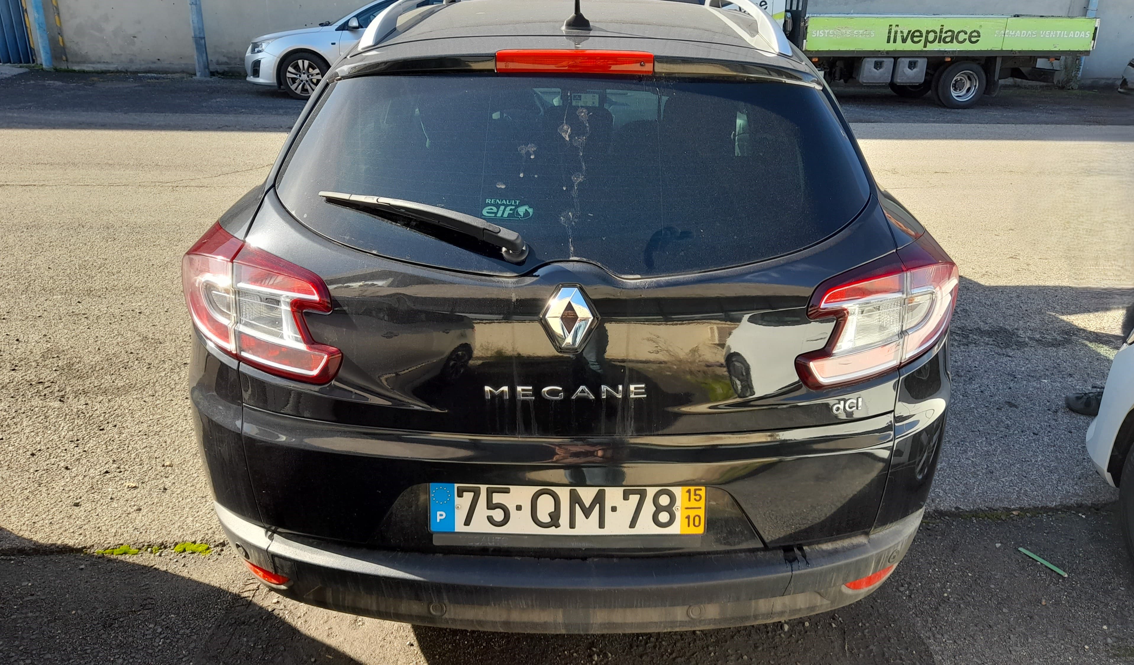 Renault Megane Sport Tourer 1.5 DCi · Ano 2015 — image 5