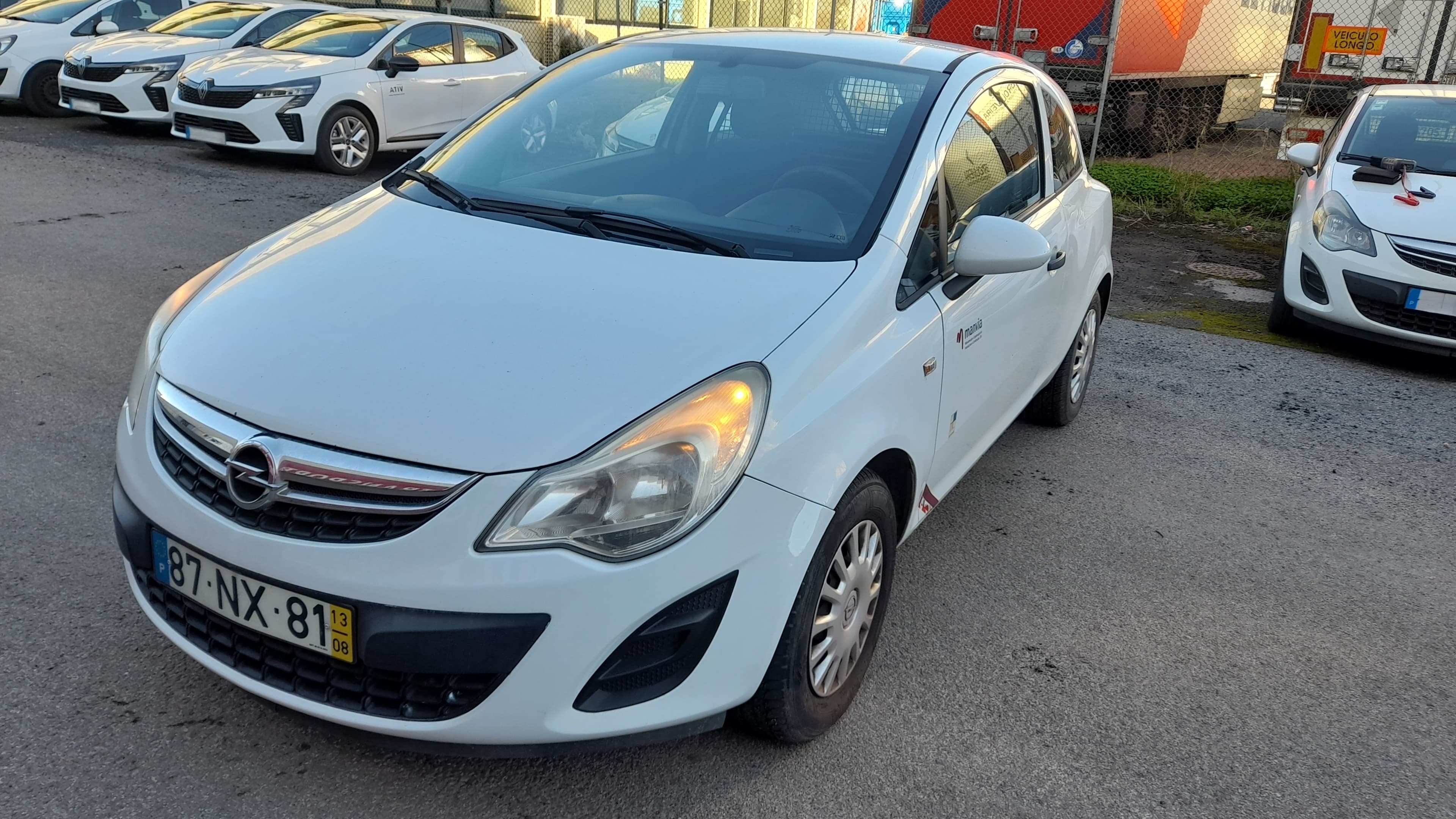 Opel Corsa Van 1.3 CDTi · Ano 2013 — imagem 1