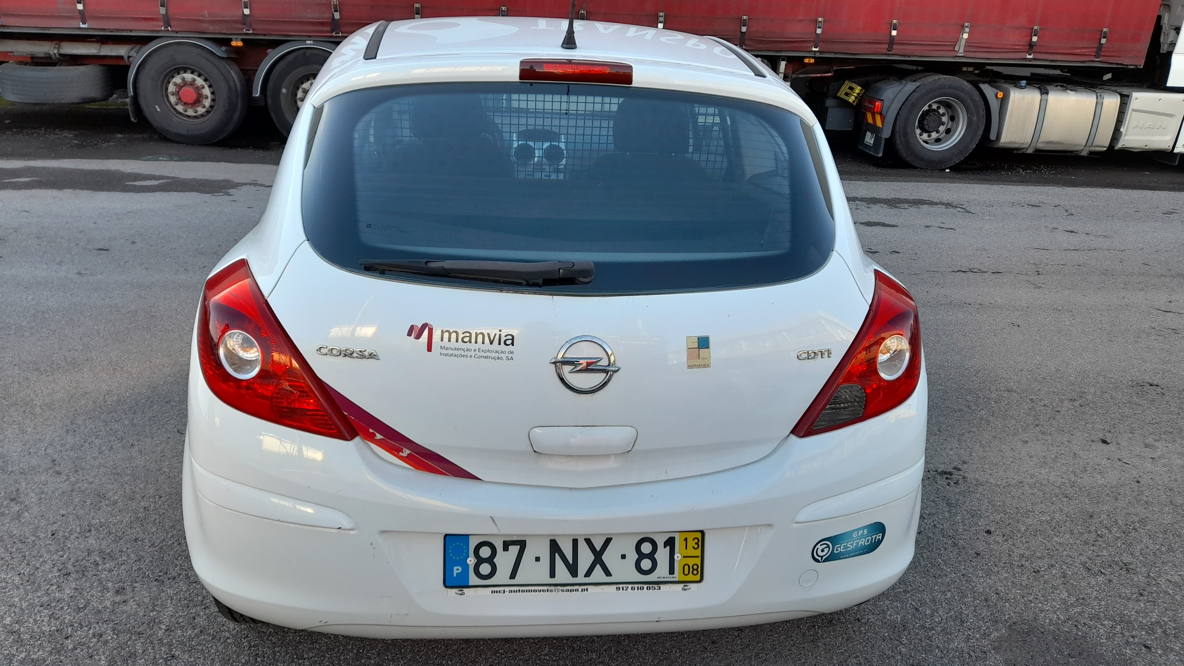 Opel Corsa Van 1.3 CDTi · Ano 2013 — imagem 7