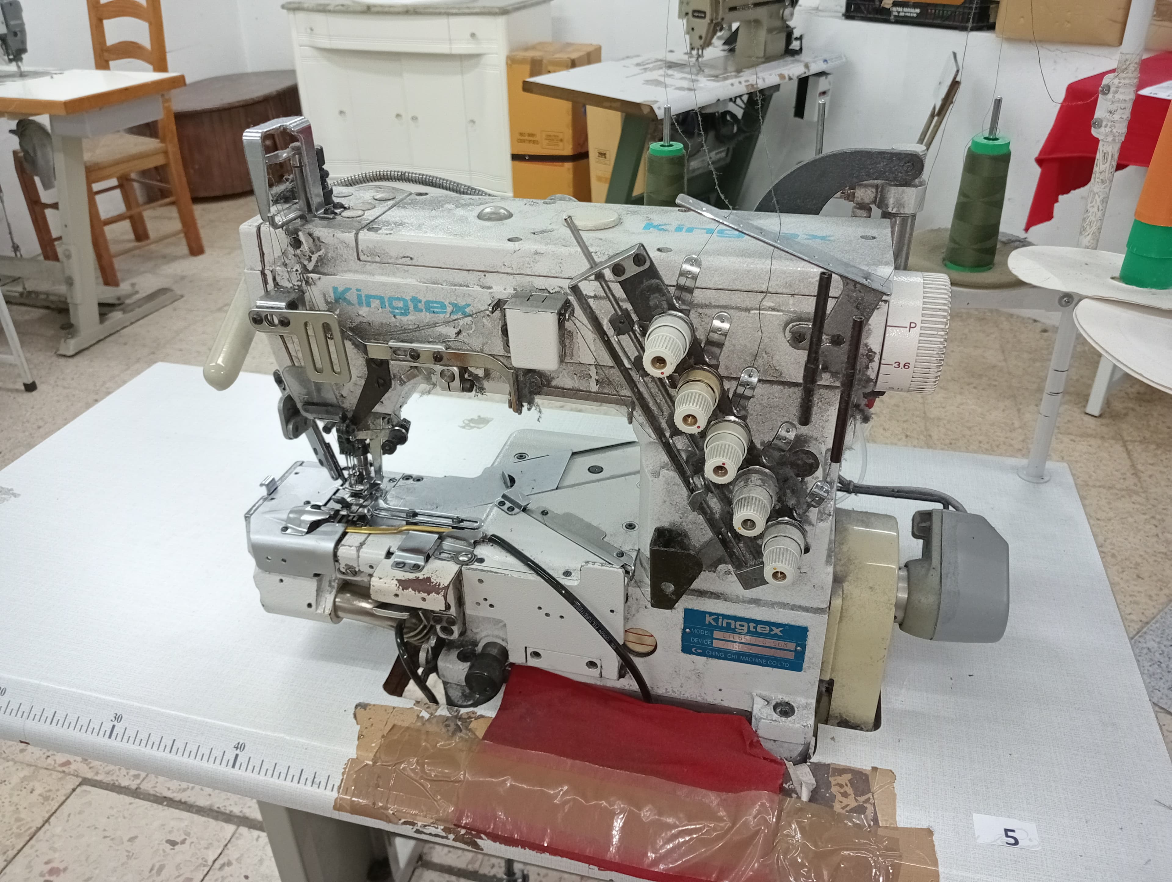 Máquina de dobladillos
