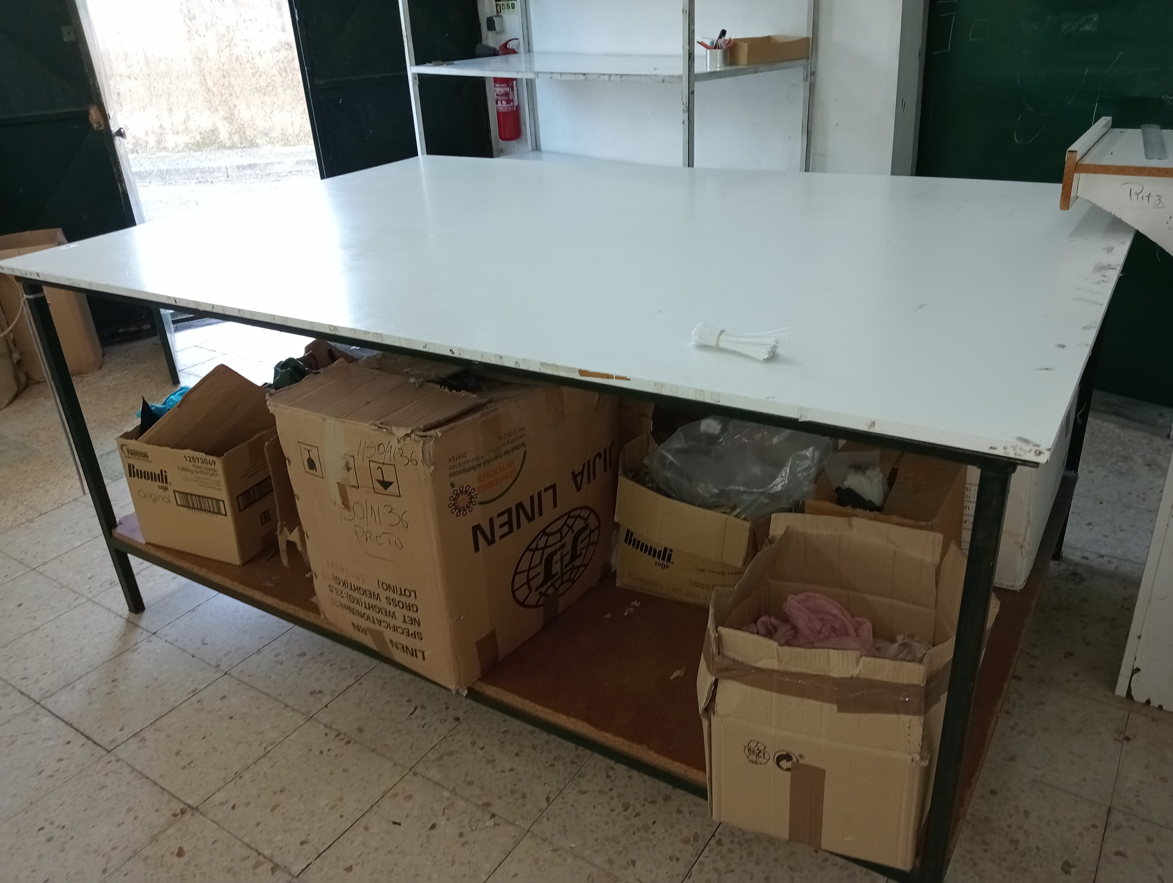 Mesa de Revista — image 3