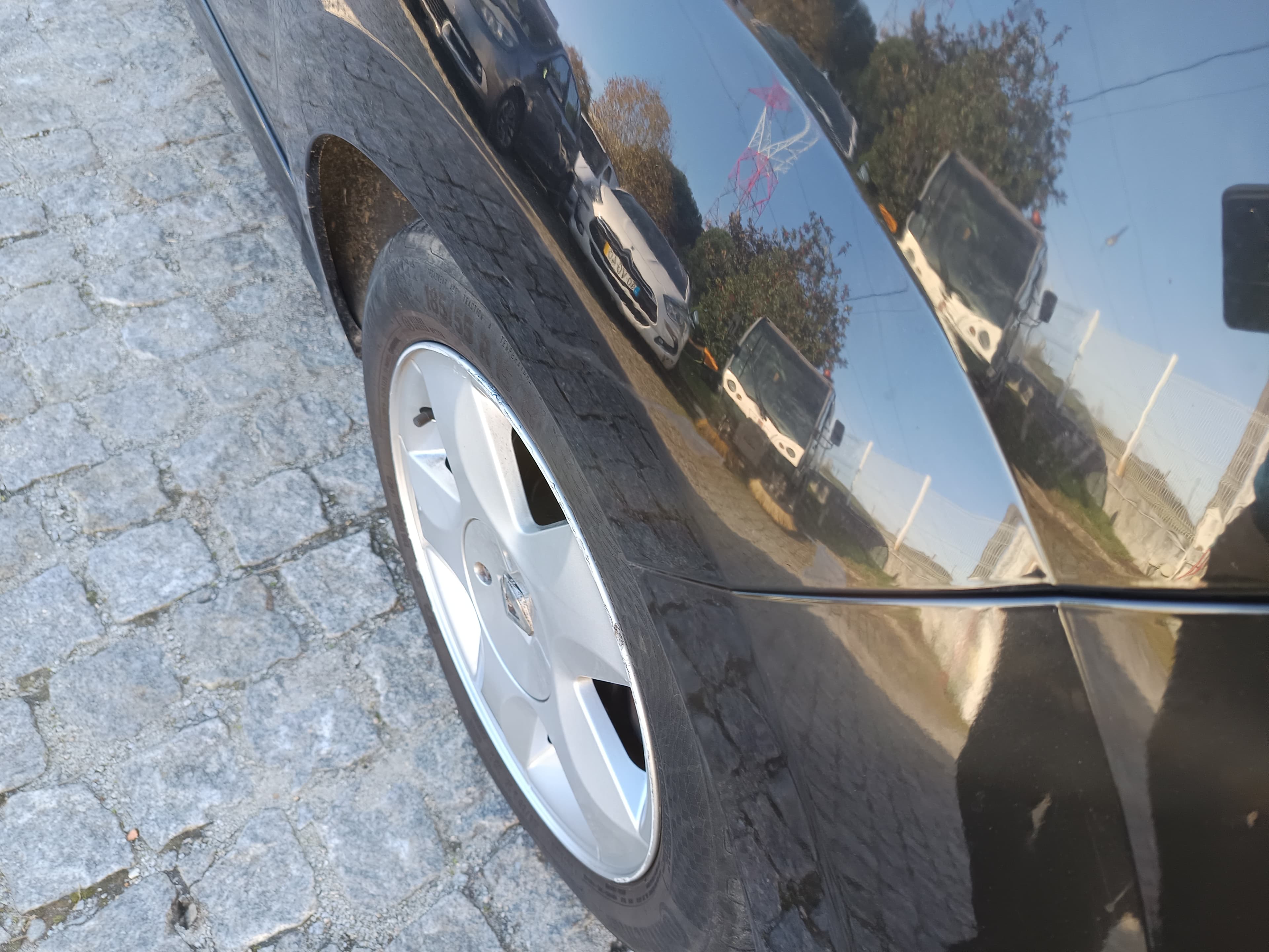 Renault Twingo · Ano 2008 — image 7