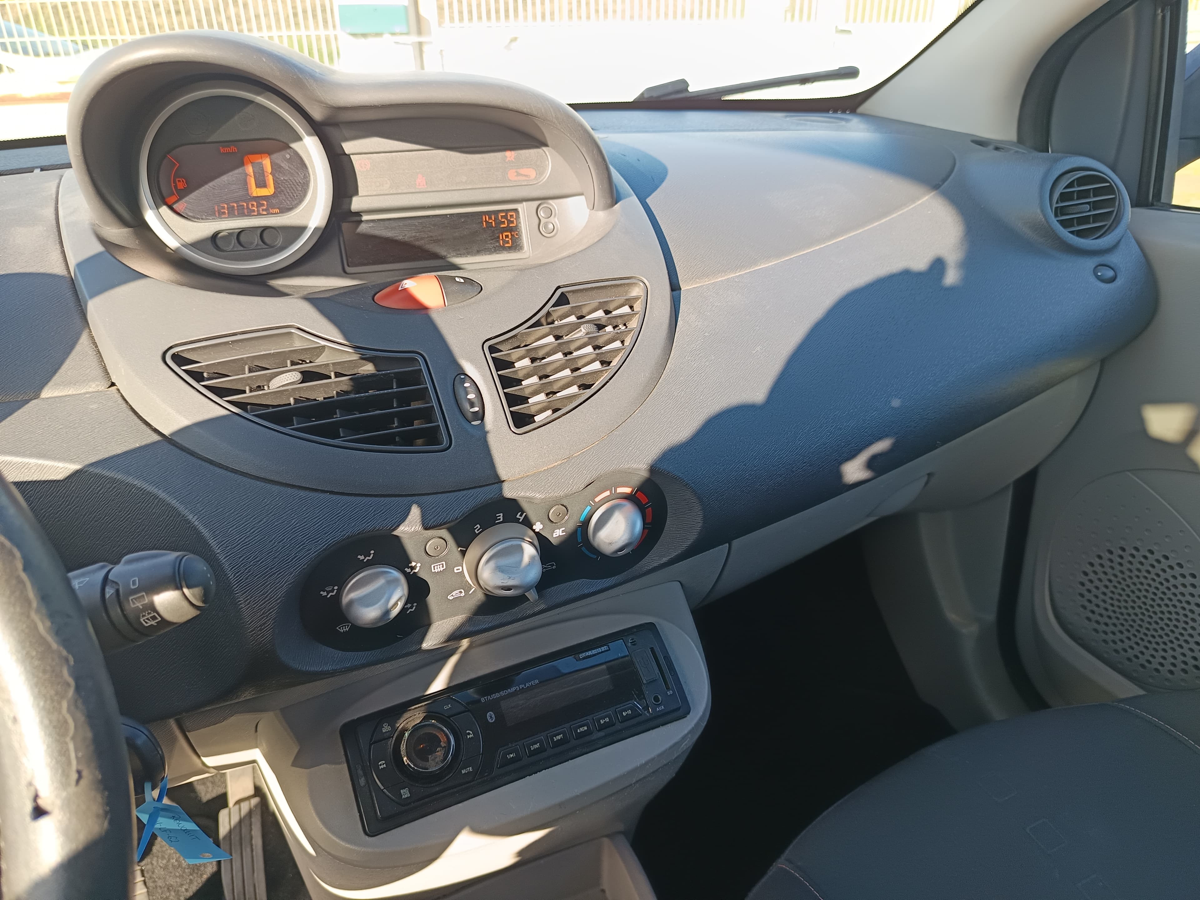 Renault Twingo · Ano 2008 — image 35