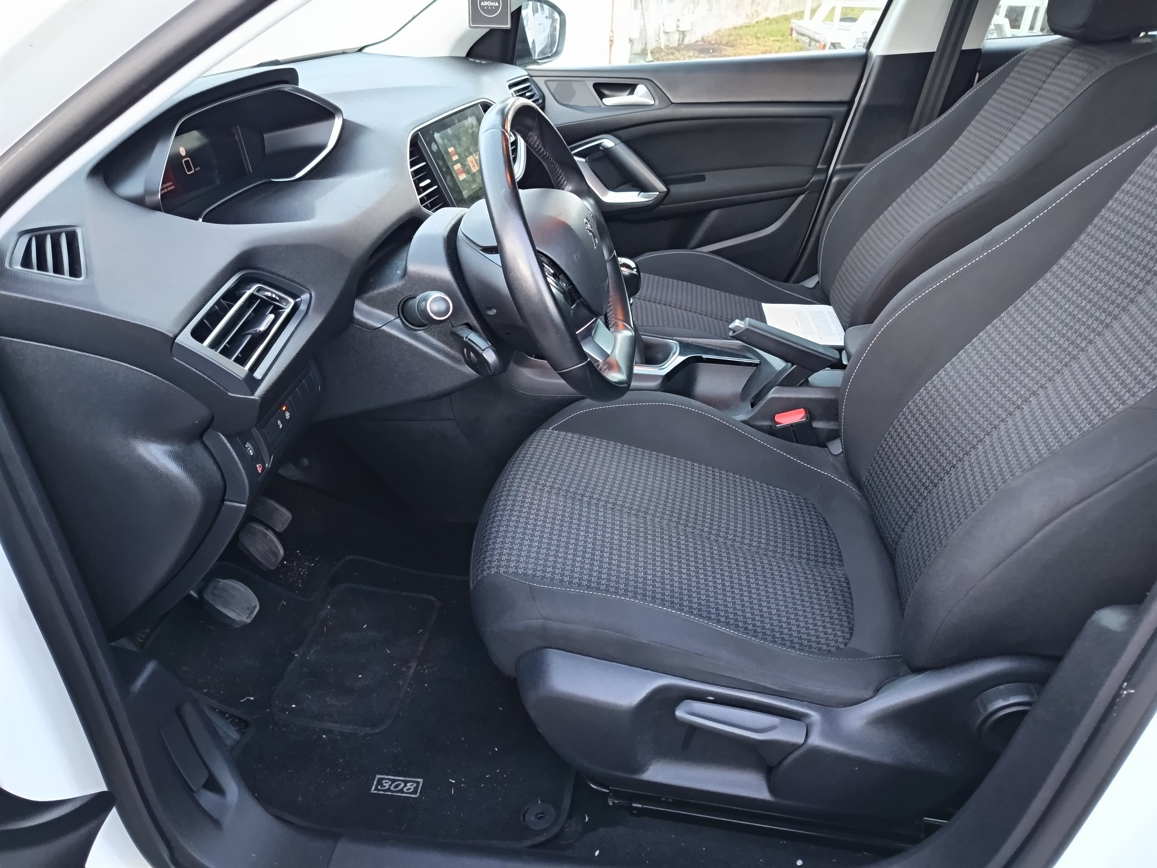 Peugeot 308 1.5 BlueHdi · Ano 2020 — imagem 32