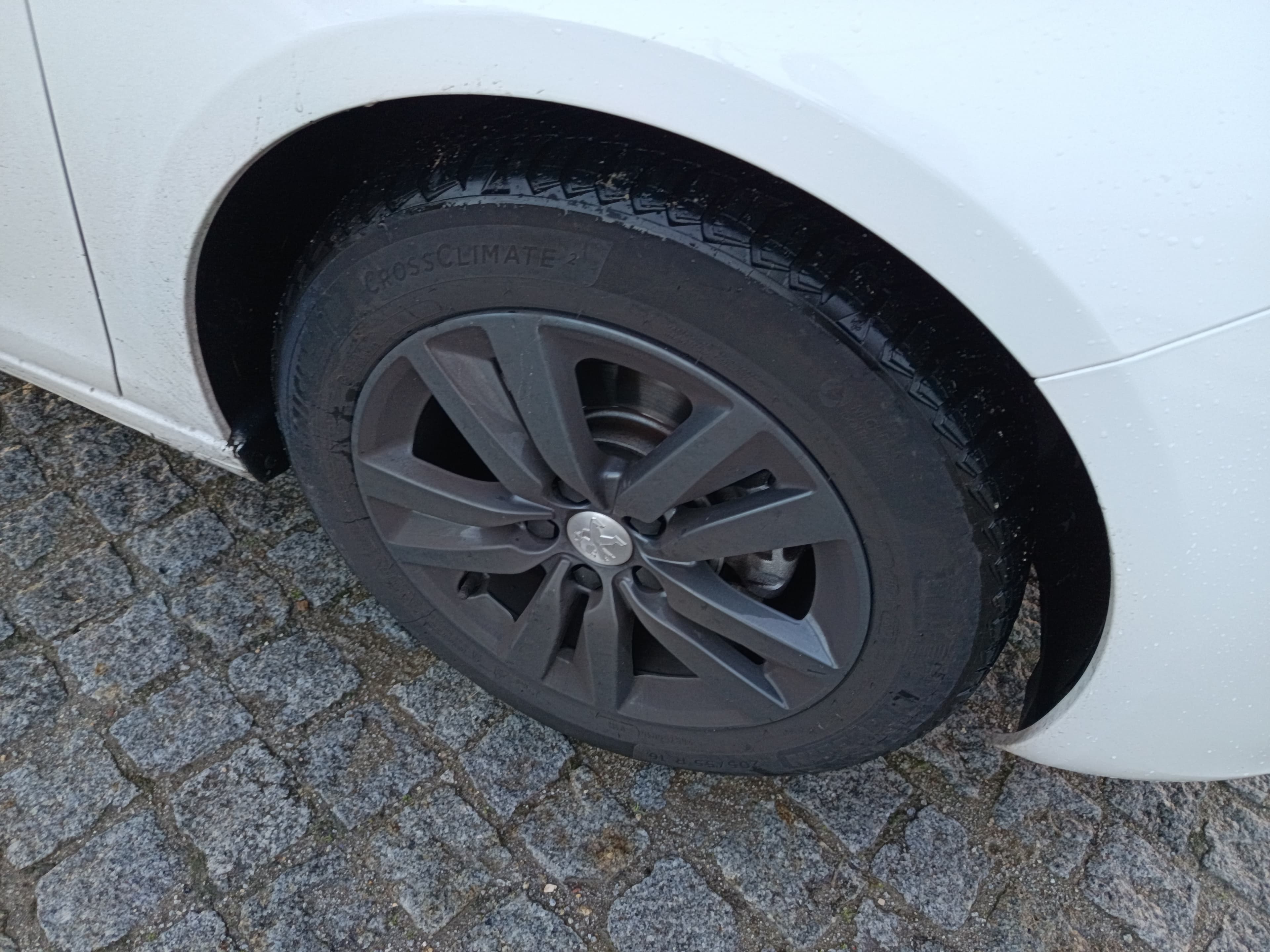 Peugeot 308 1.5 BlueHdi · Ano 2020 — imagem 11