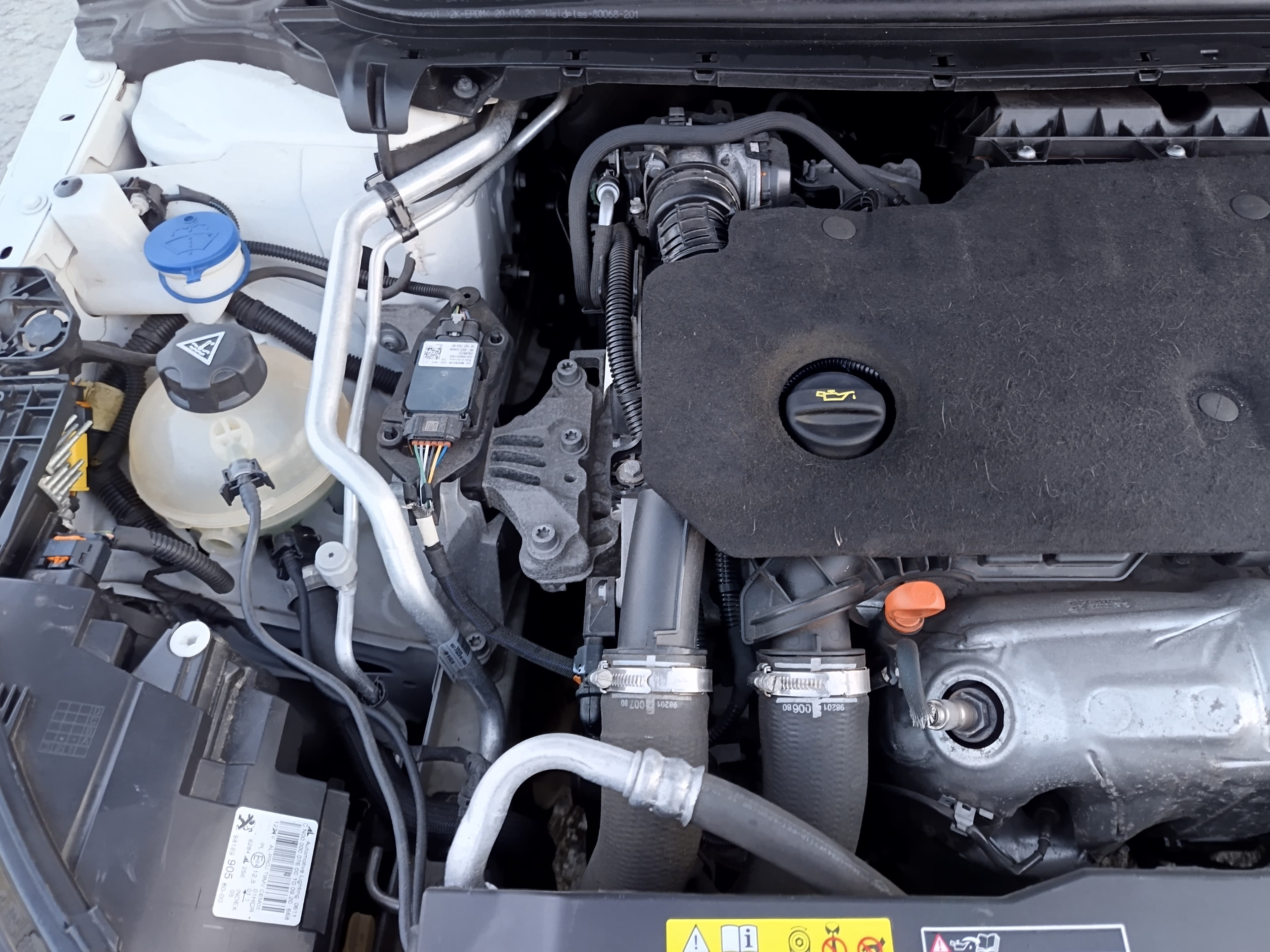 Peugeot 308 1.5 BlueHdi · Ano 2020 — imagem 16