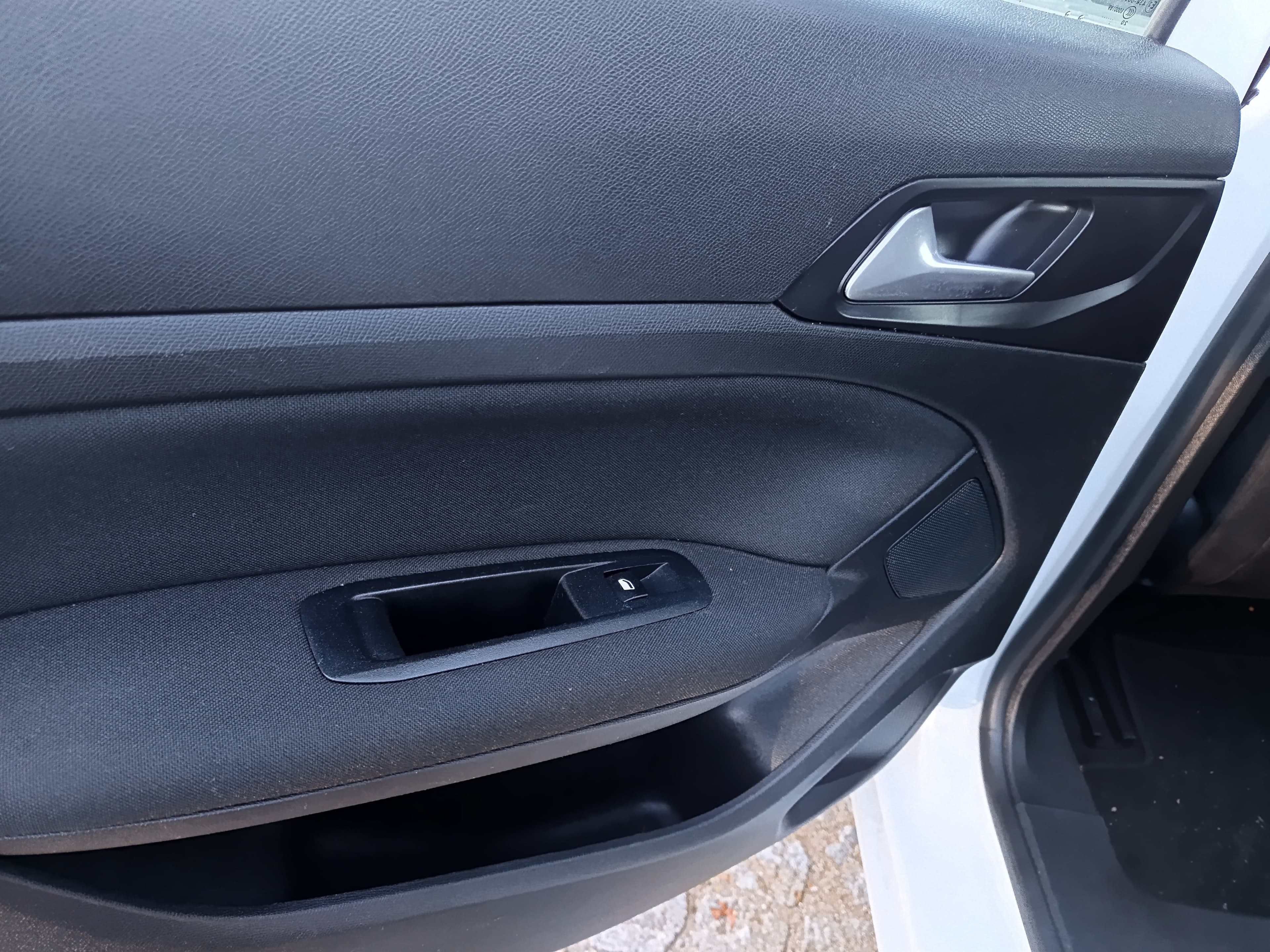 Peugeot 308 1.5 BlueHdi · Ano 2020 — imagem 28
