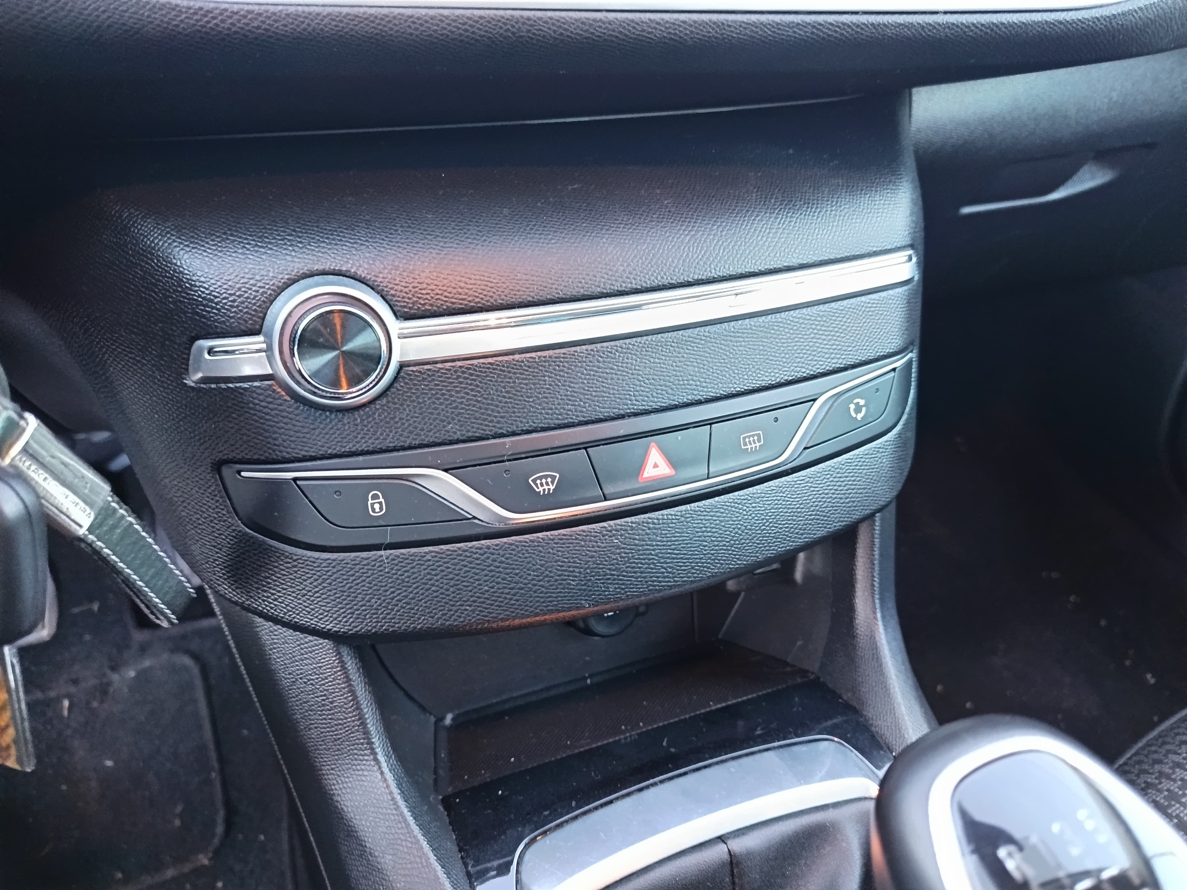 Peugeot 308 1.5 BlueHdi · Ano 2020 — imagem 39