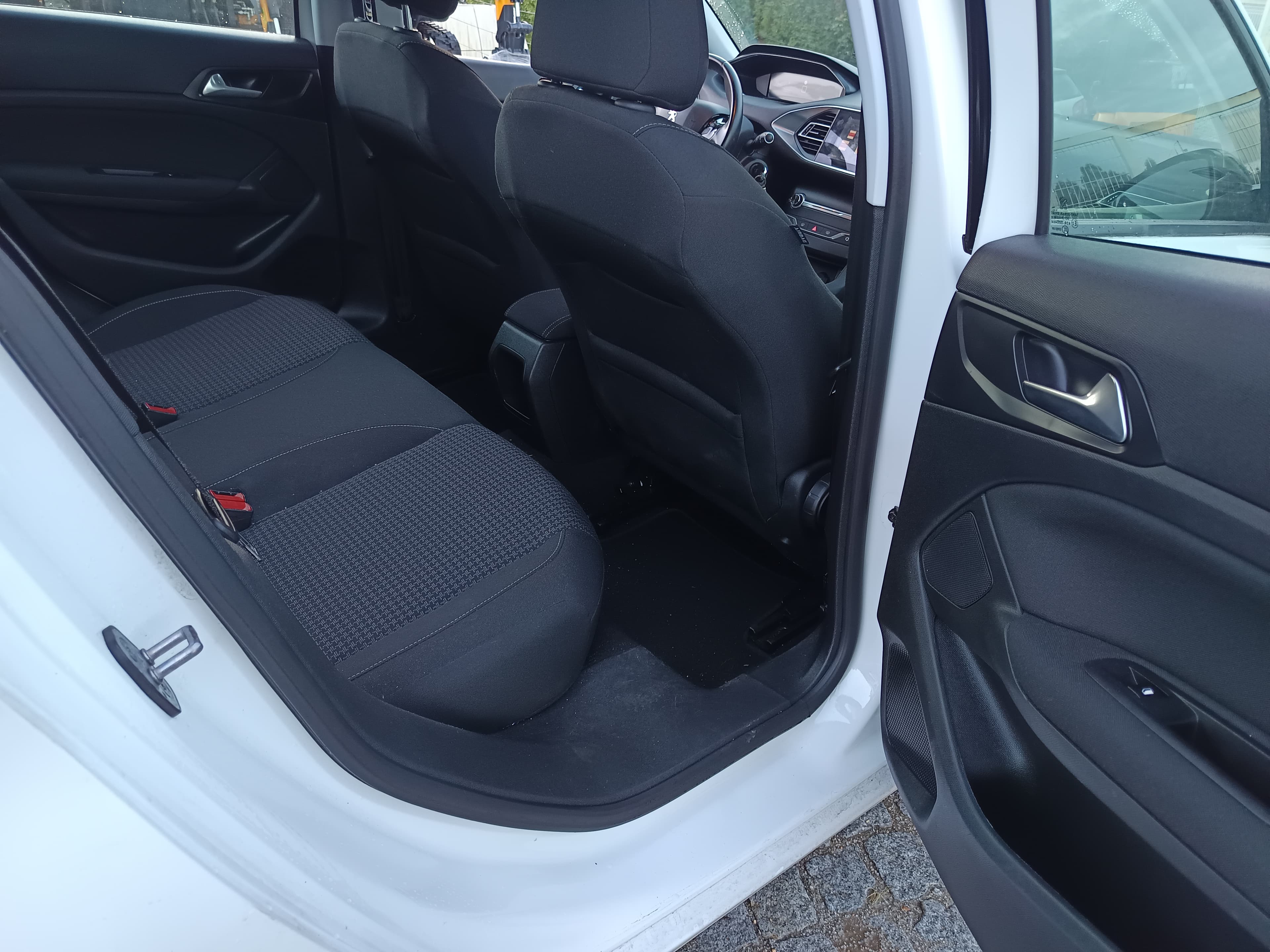 Peugeot 308 1.5 BlueHdi · Ano 2020 — imagem 21
