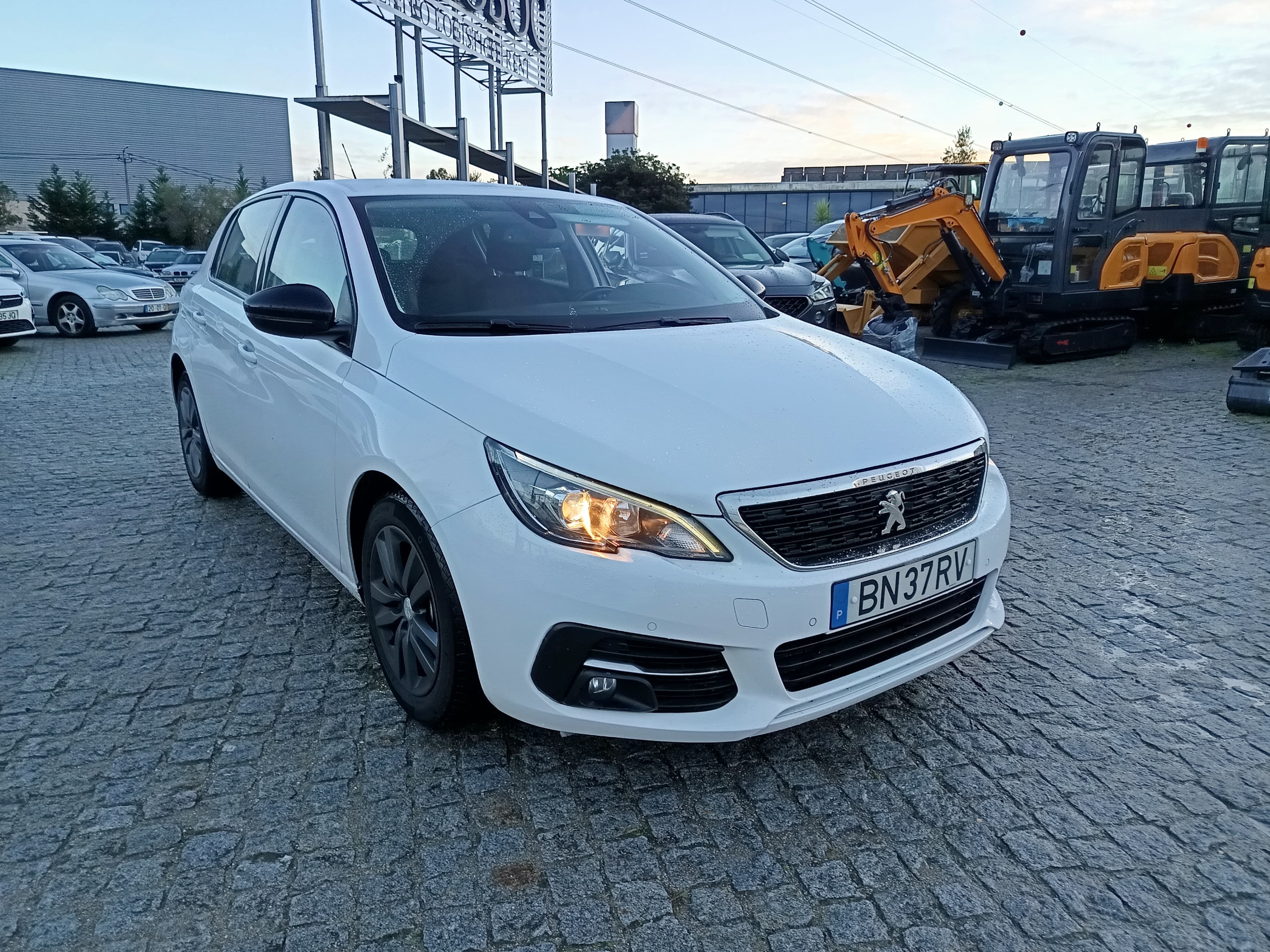 Peugeot 308 1.5 BlueHdi · Ano 2020 — imagem 3