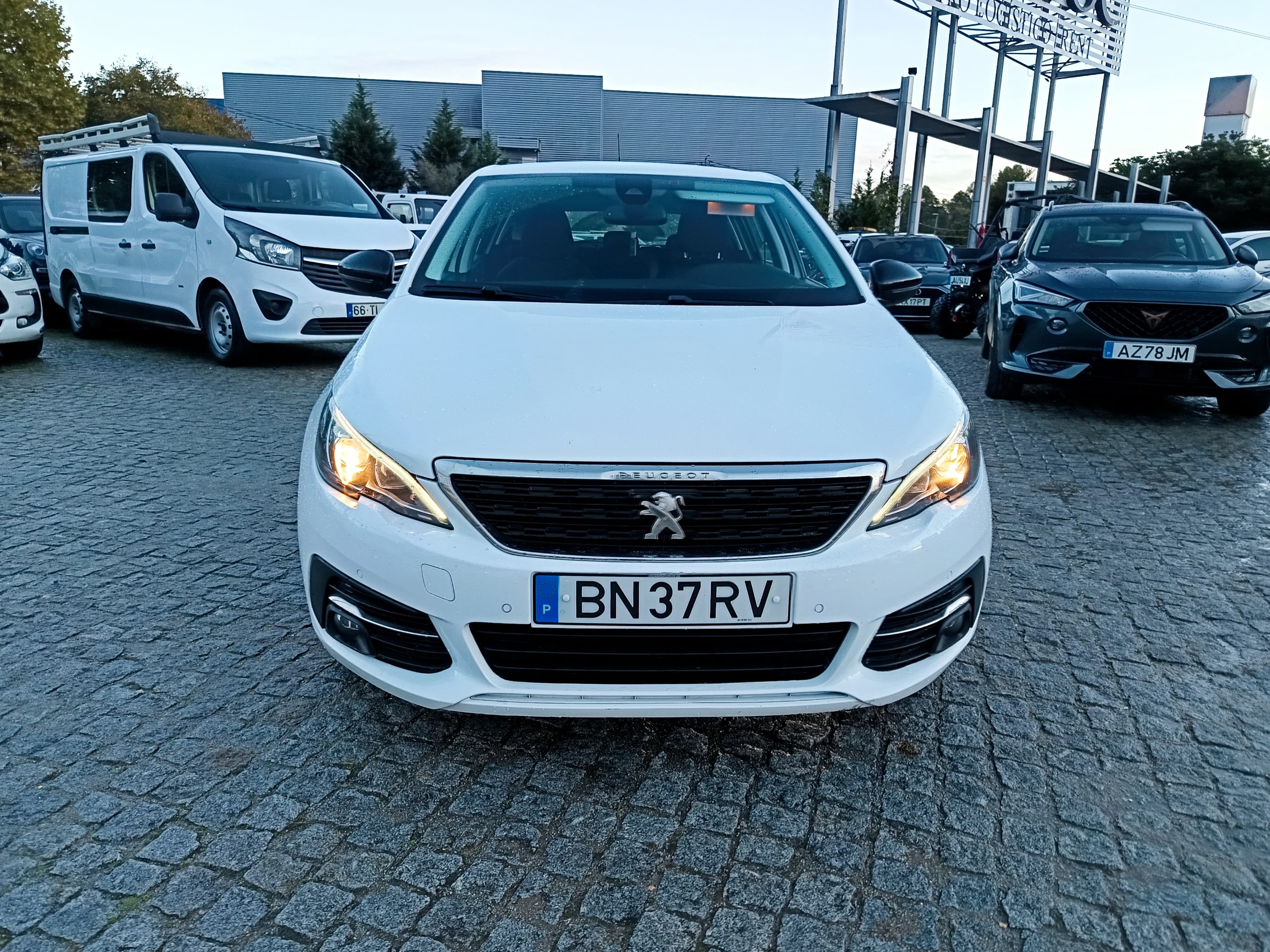 Peugeot 308 1.5 BlueHdi · Ano 2020 — imagem 2