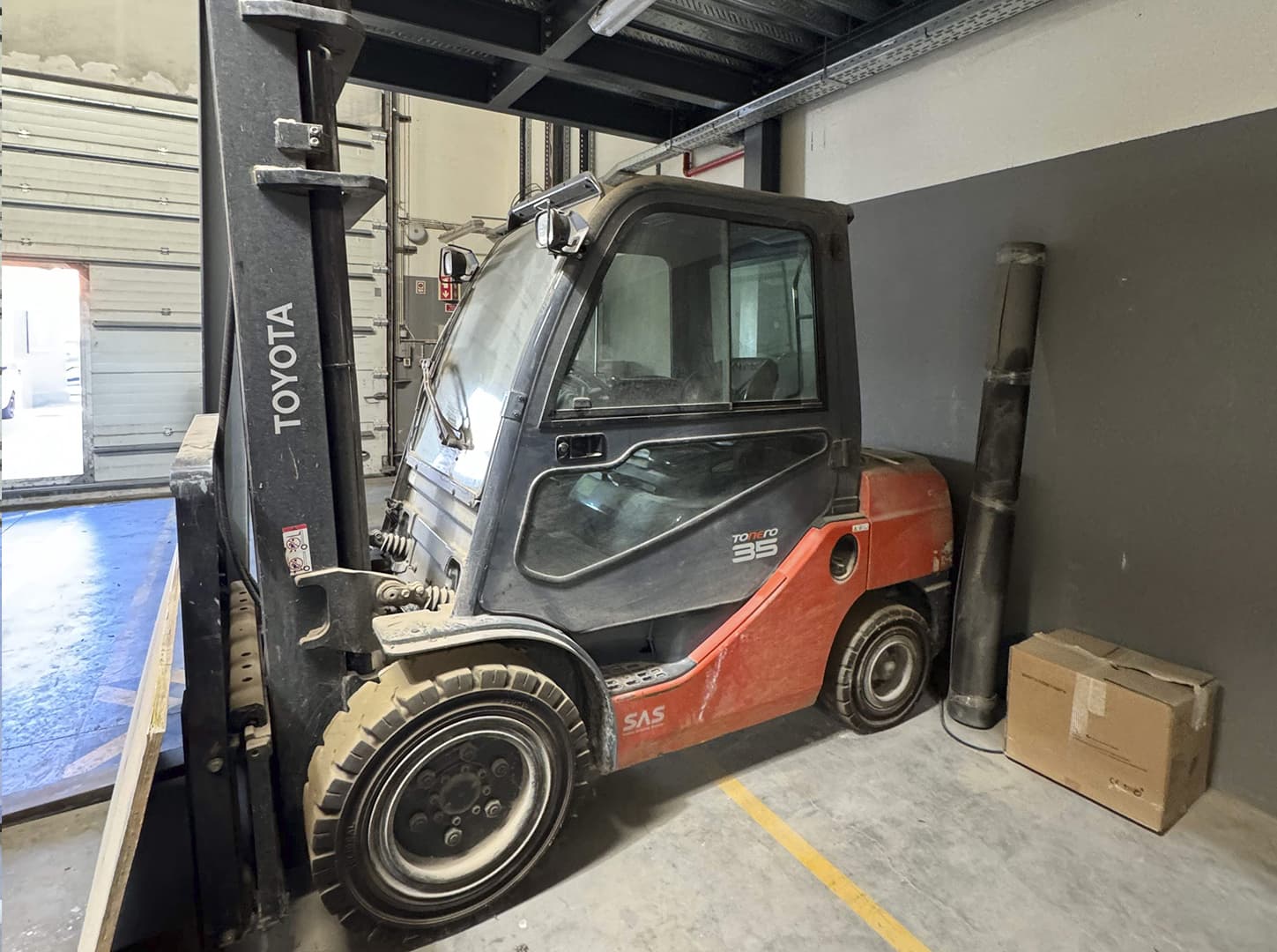Forklift