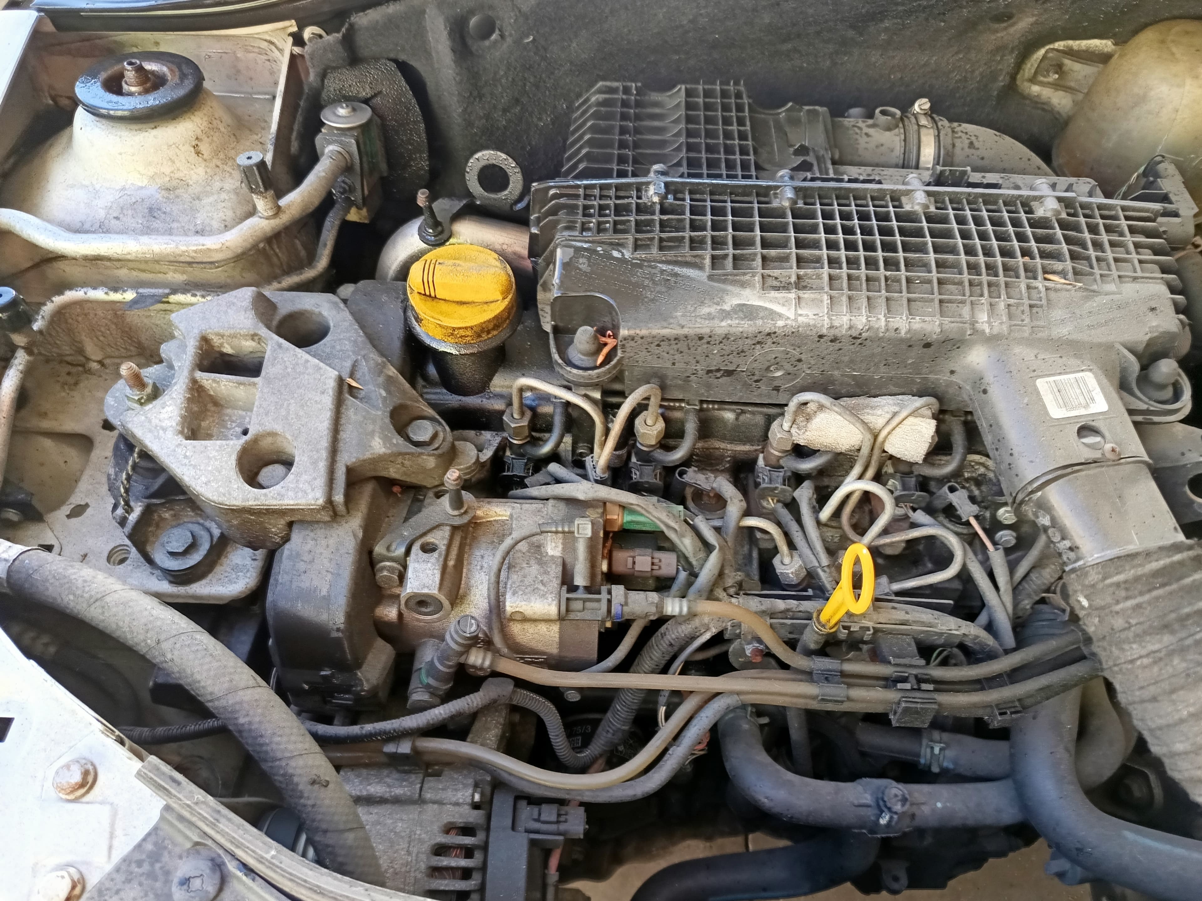 Renault Clio · Ano 2005 — imagen 8