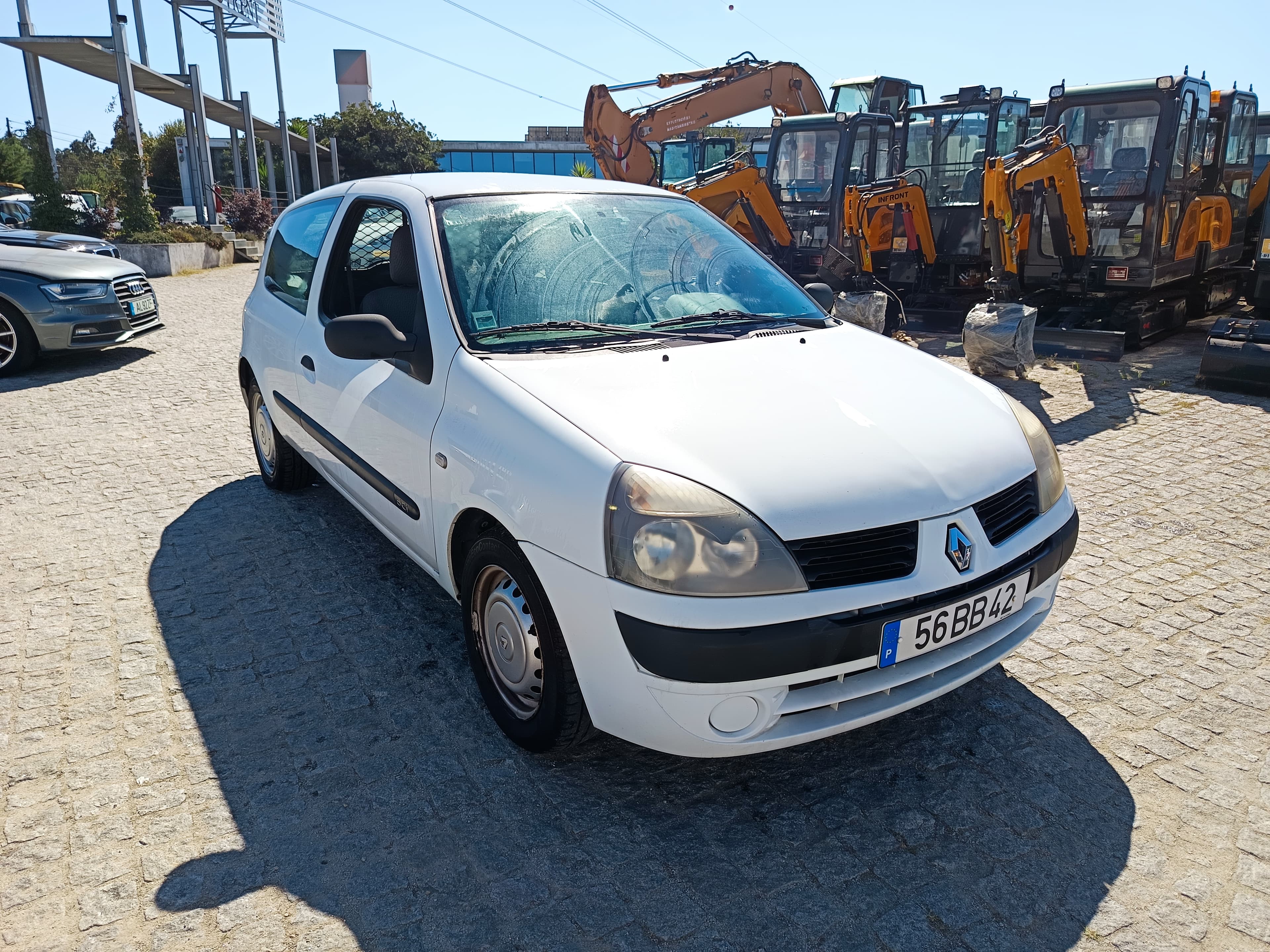 Renault Clio · Ano 2005 — imagen 3