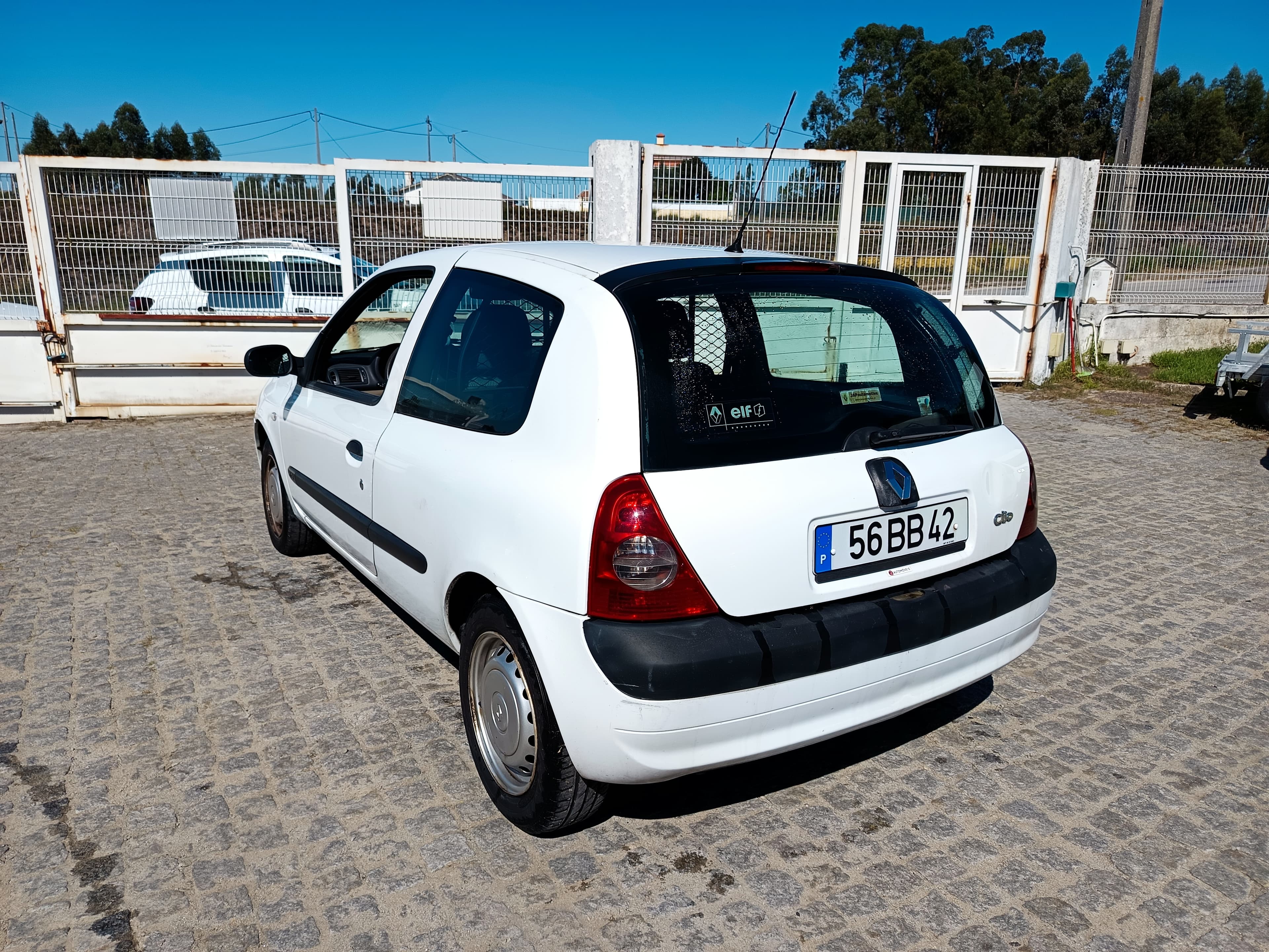 Renault Clio · Ano 2005 — imagen 6