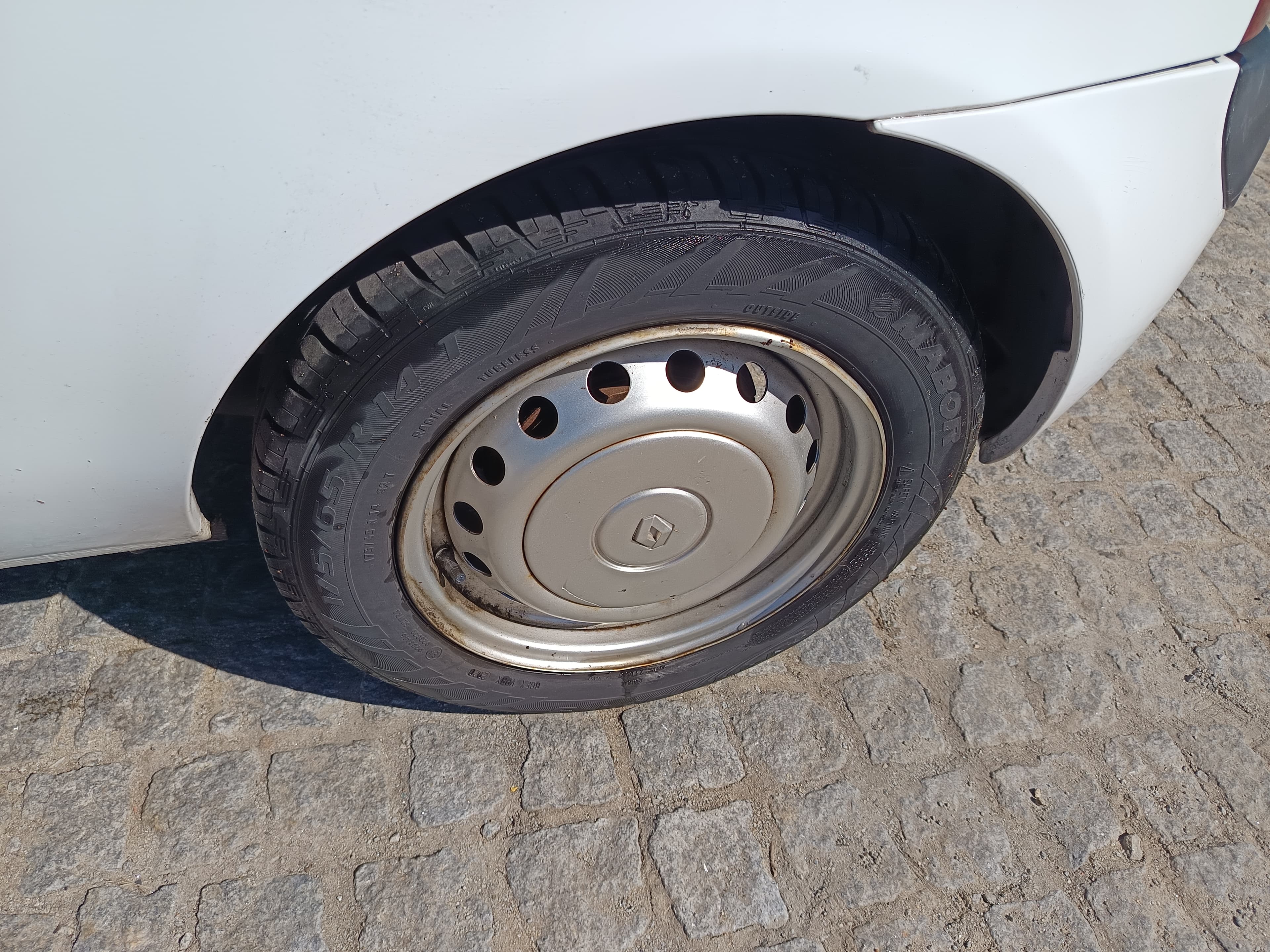 Renault Clio · Ano 2005 — imagen 15