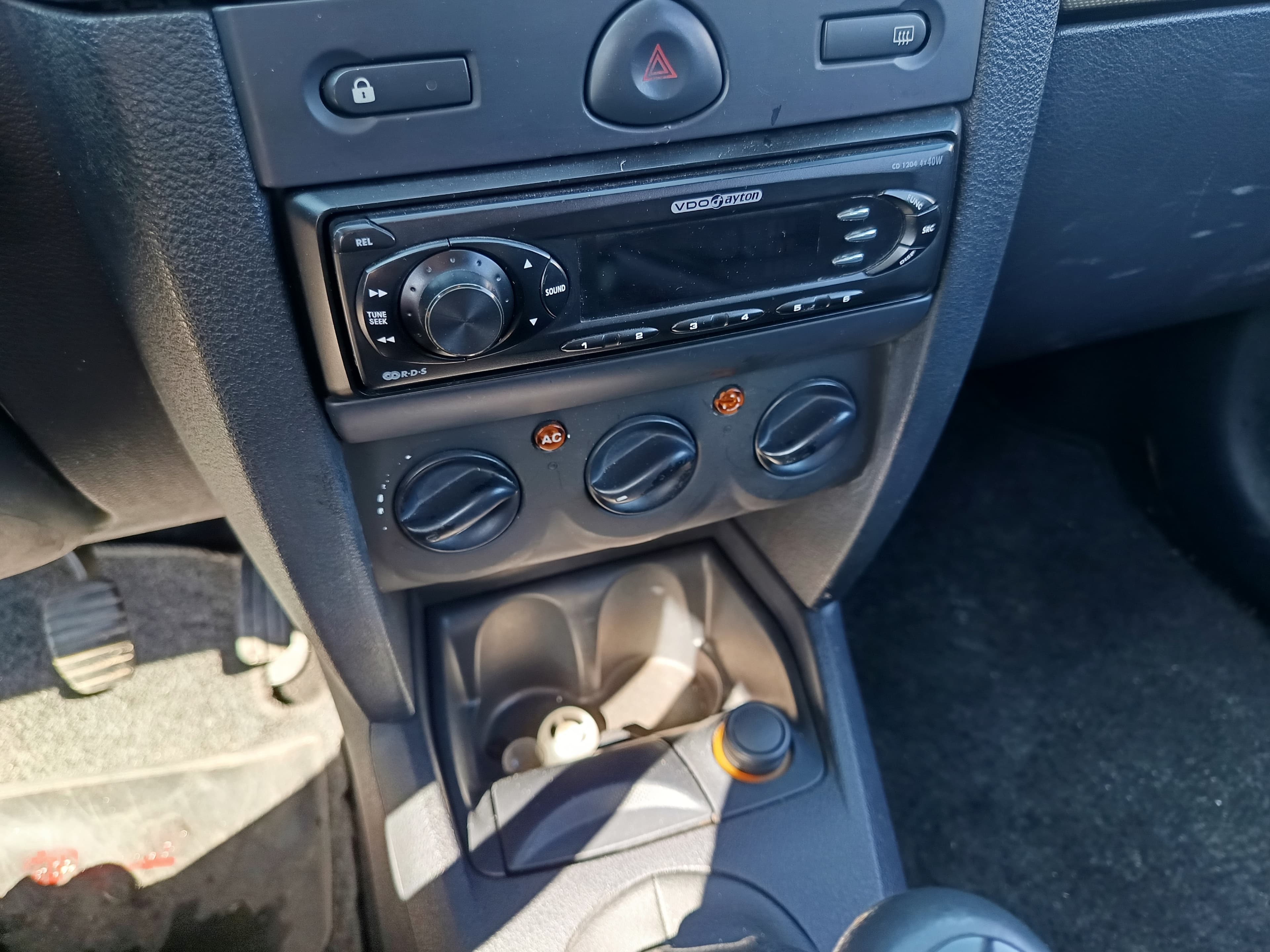 Renault Clio · Ano 2005 — imagen 30