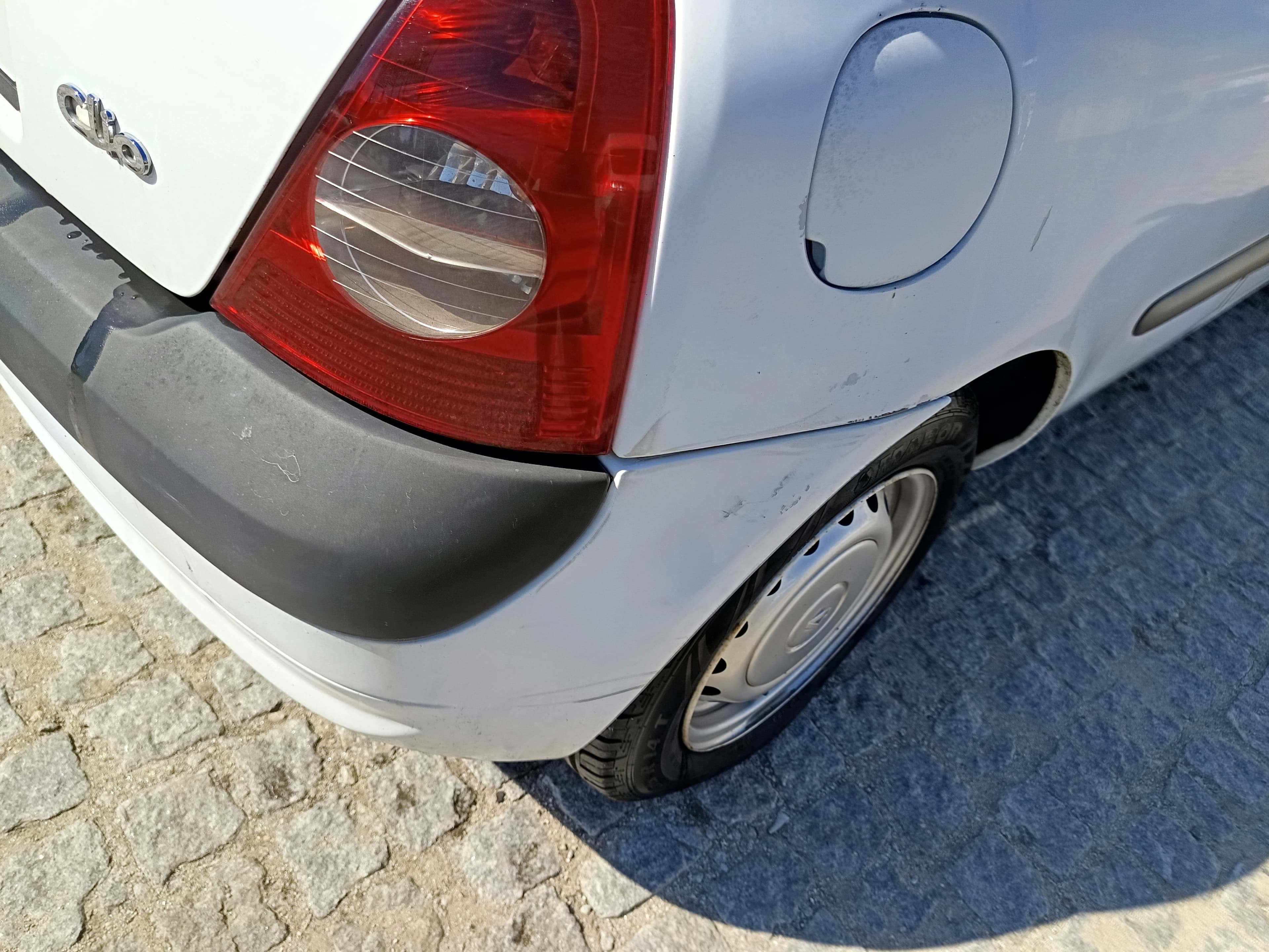 Renault Clio · Ano 2005 — imagen 12