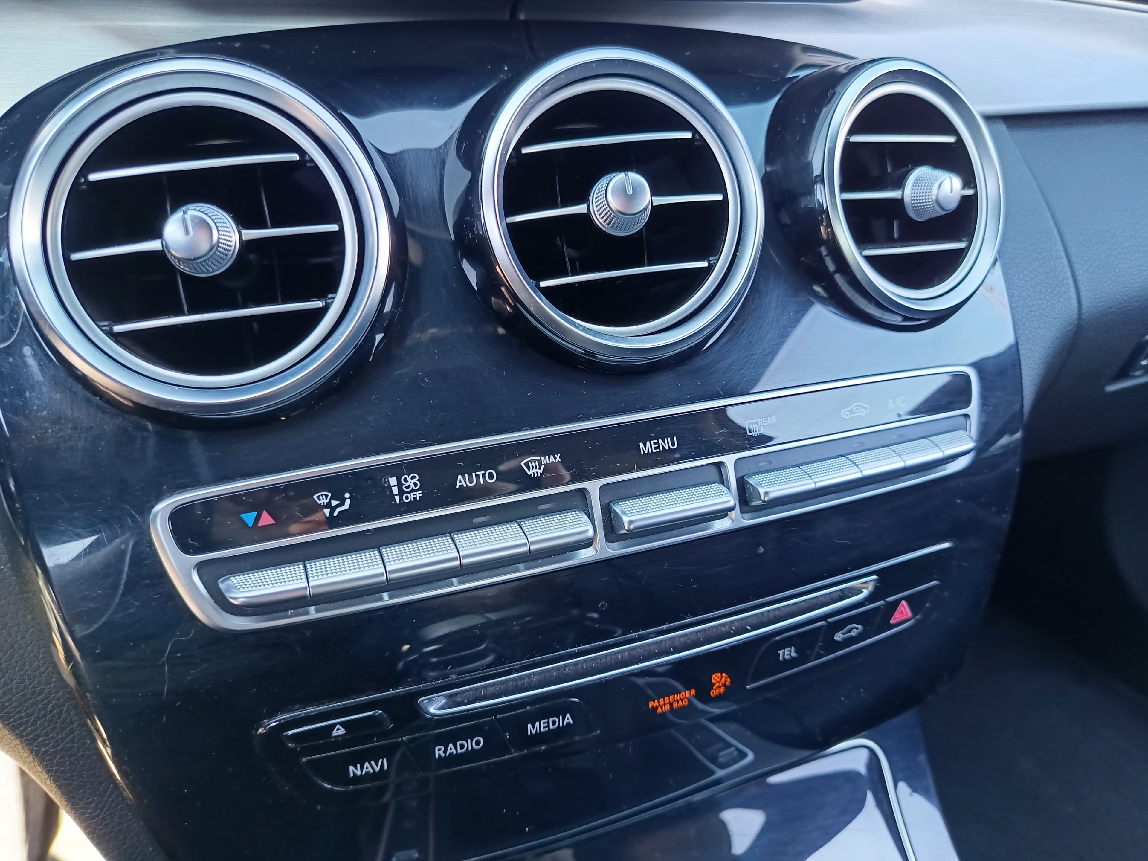 Mercedes-Benz C180 · Ano 2017 — imagen 38