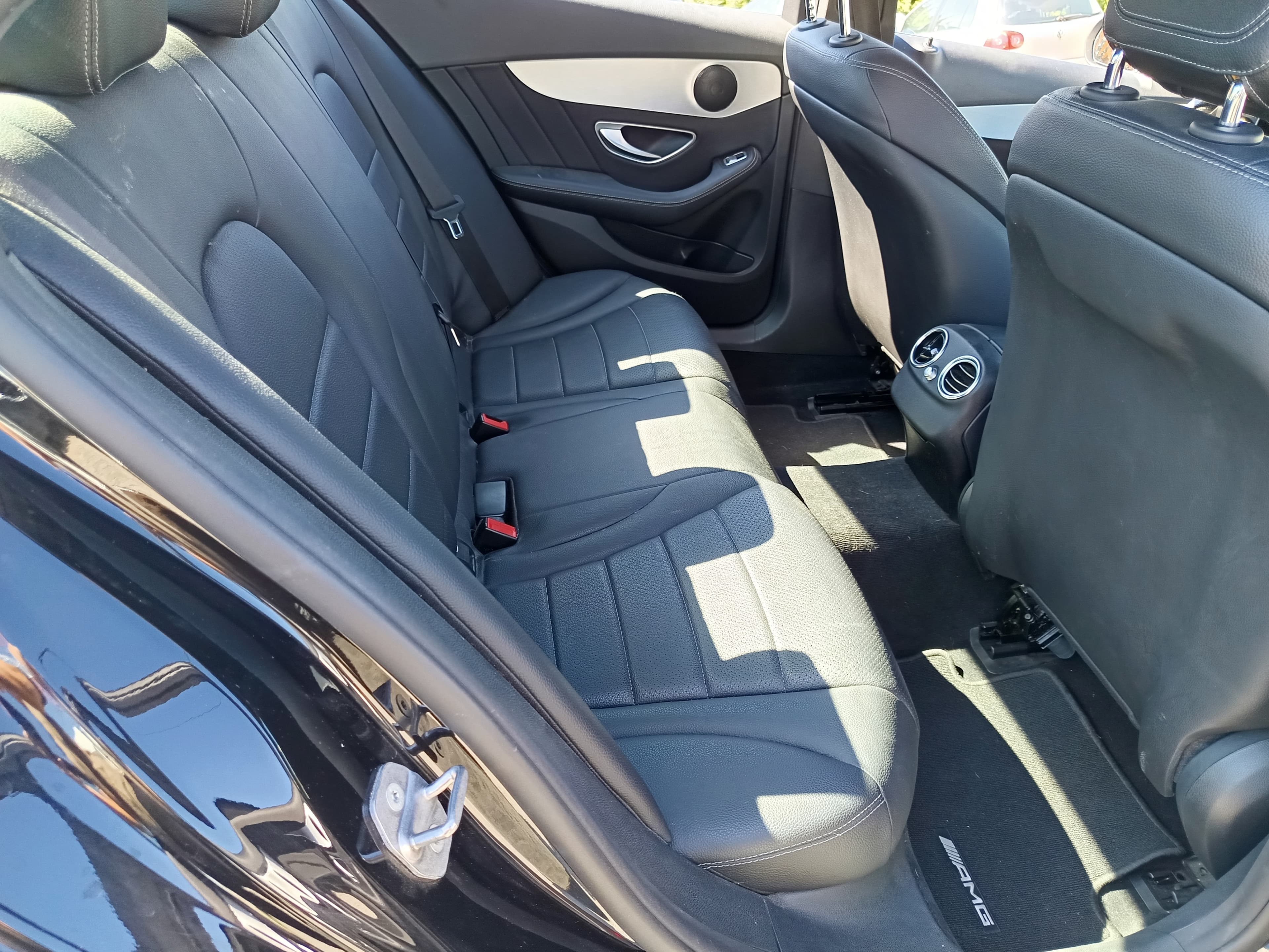 Mercedes-Benz C180 · Ano 2017 — imagen 23