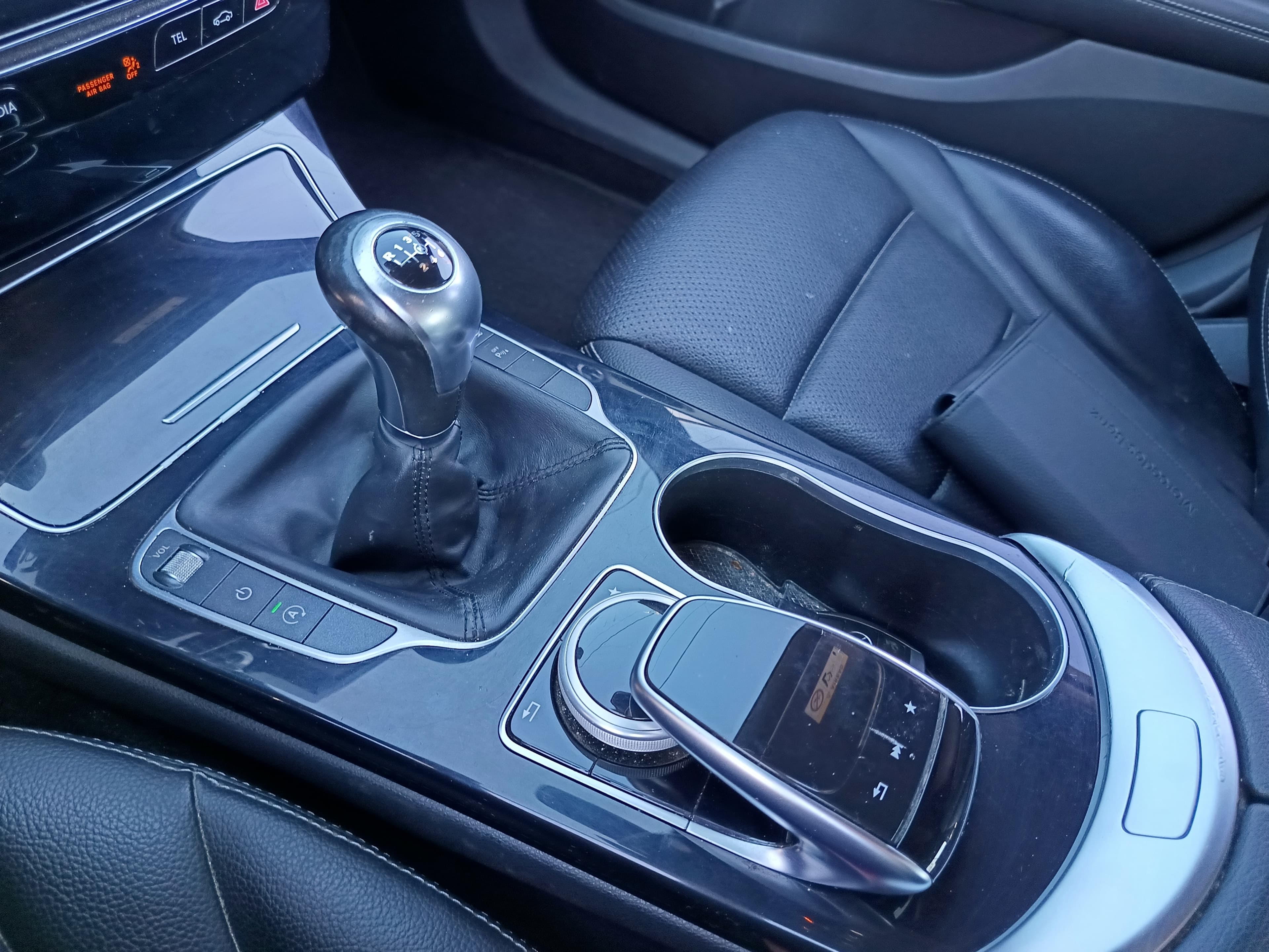 Mercedes-Benz C180 · Ano 2017 — imagen 40