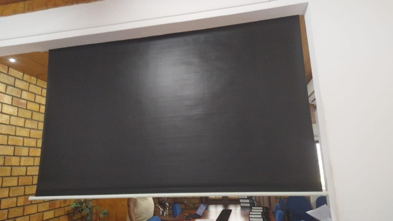 Tela de Projetor — image 3
