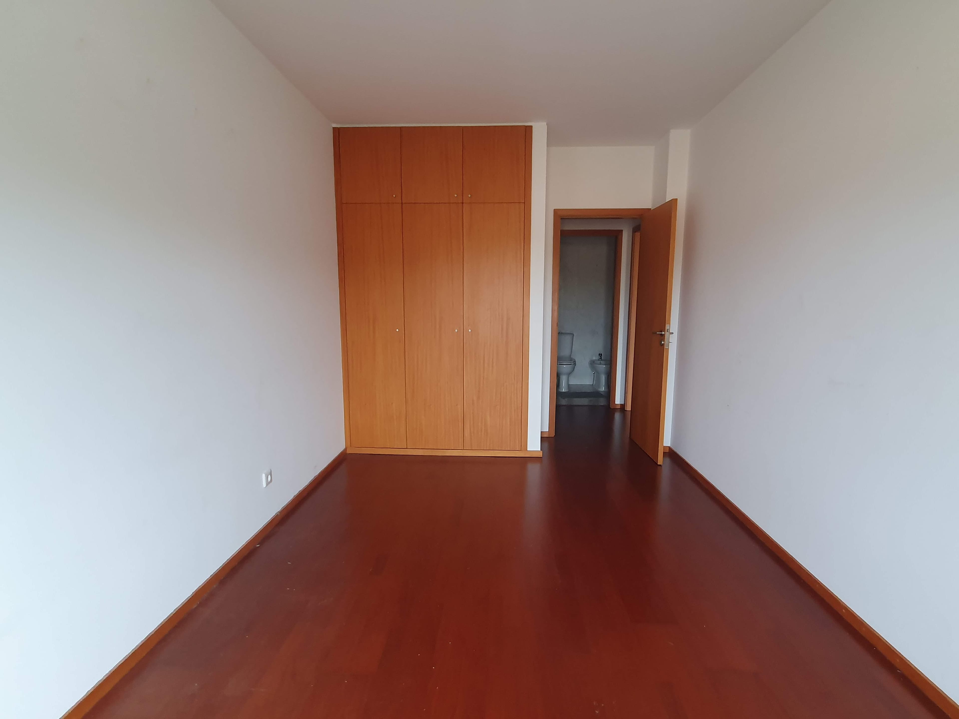 Apartamento T3 · Oliveira do Douro, Vila Nova de Gaia — image 15