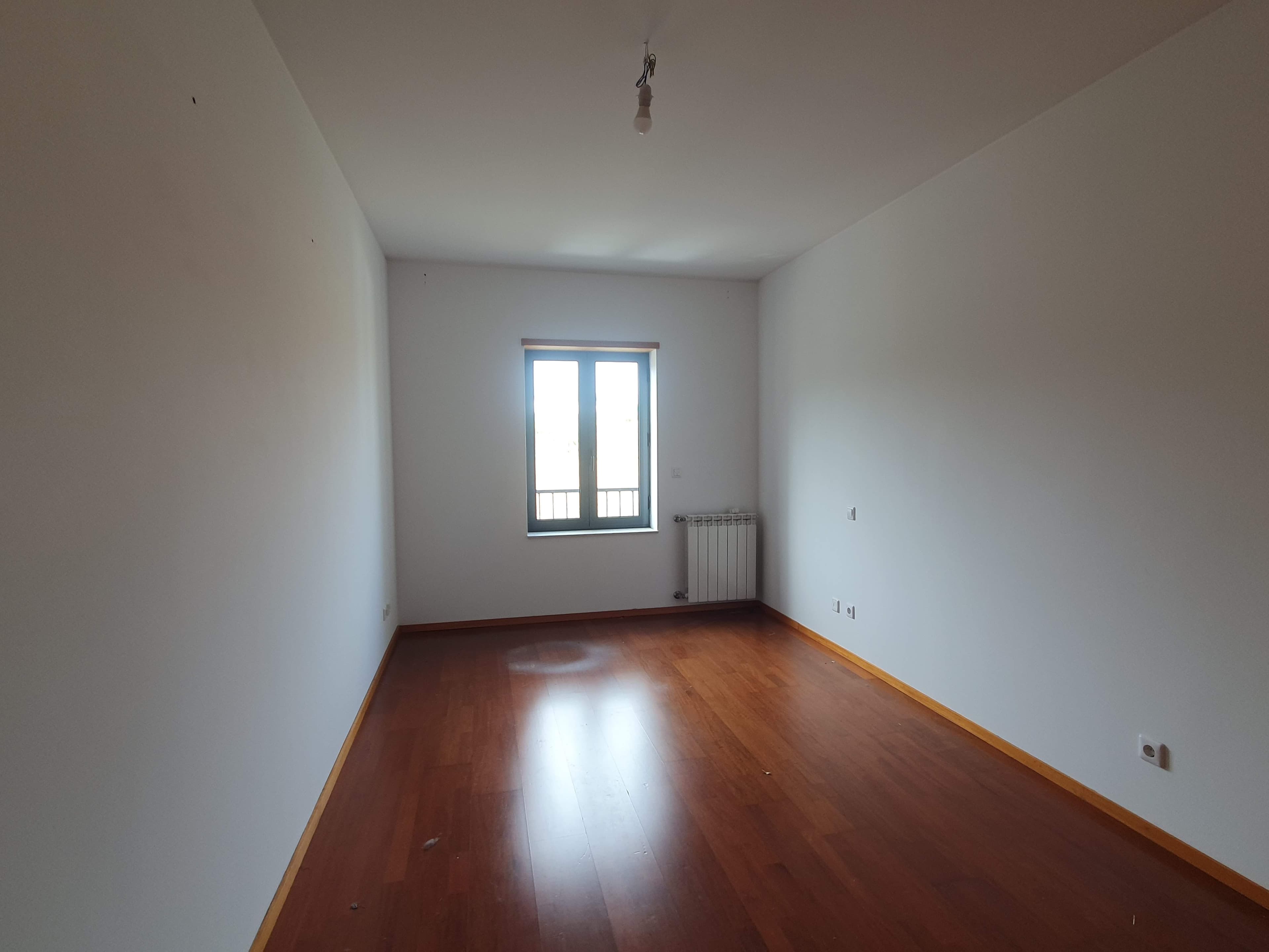 Apartamento T3 · Oliveira do Douro, Vila Nova de Gaia — image 12