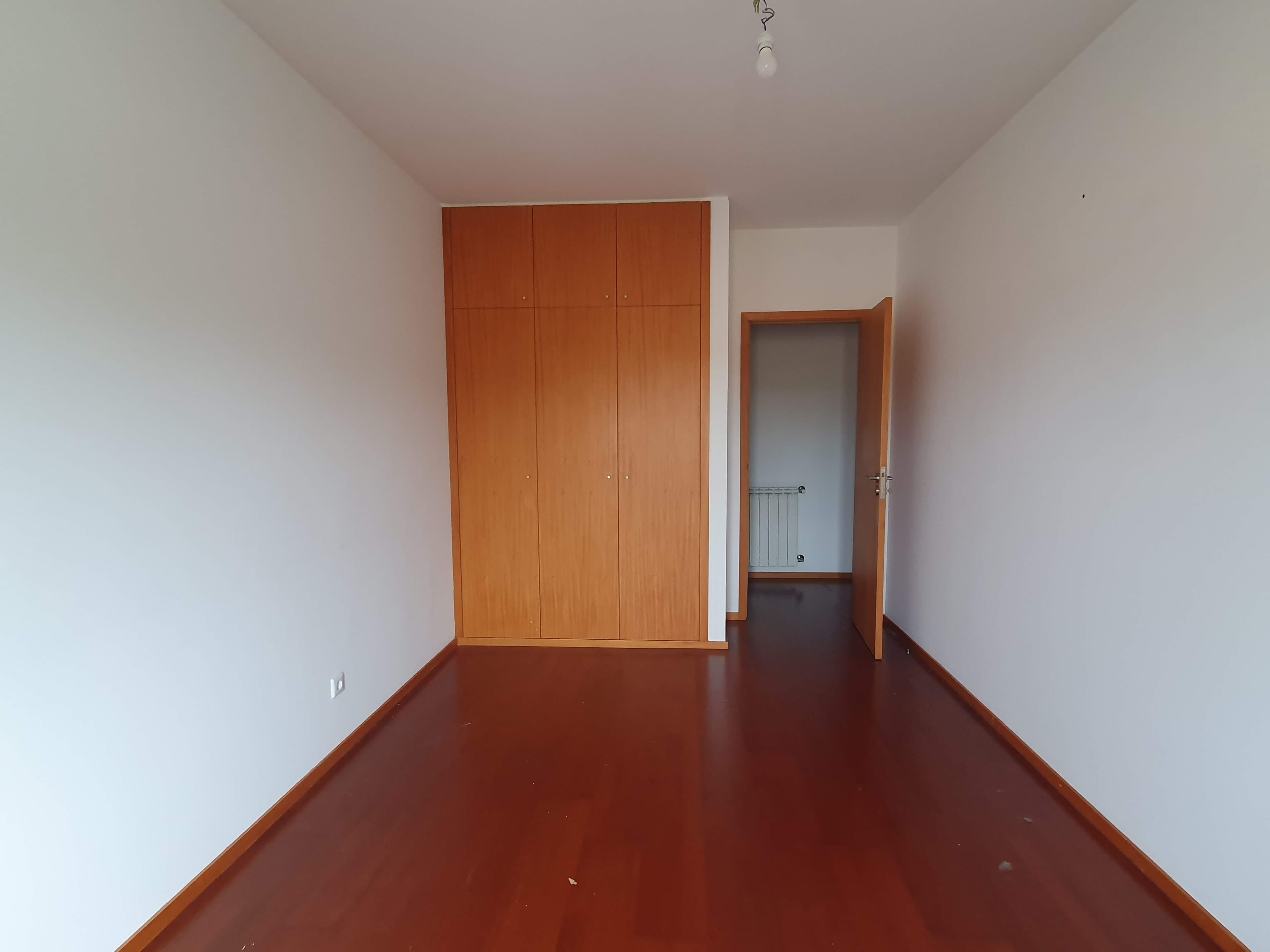 Apartamento T3 · Oliveira do Douro, Vila Nova de Gaia — image 11