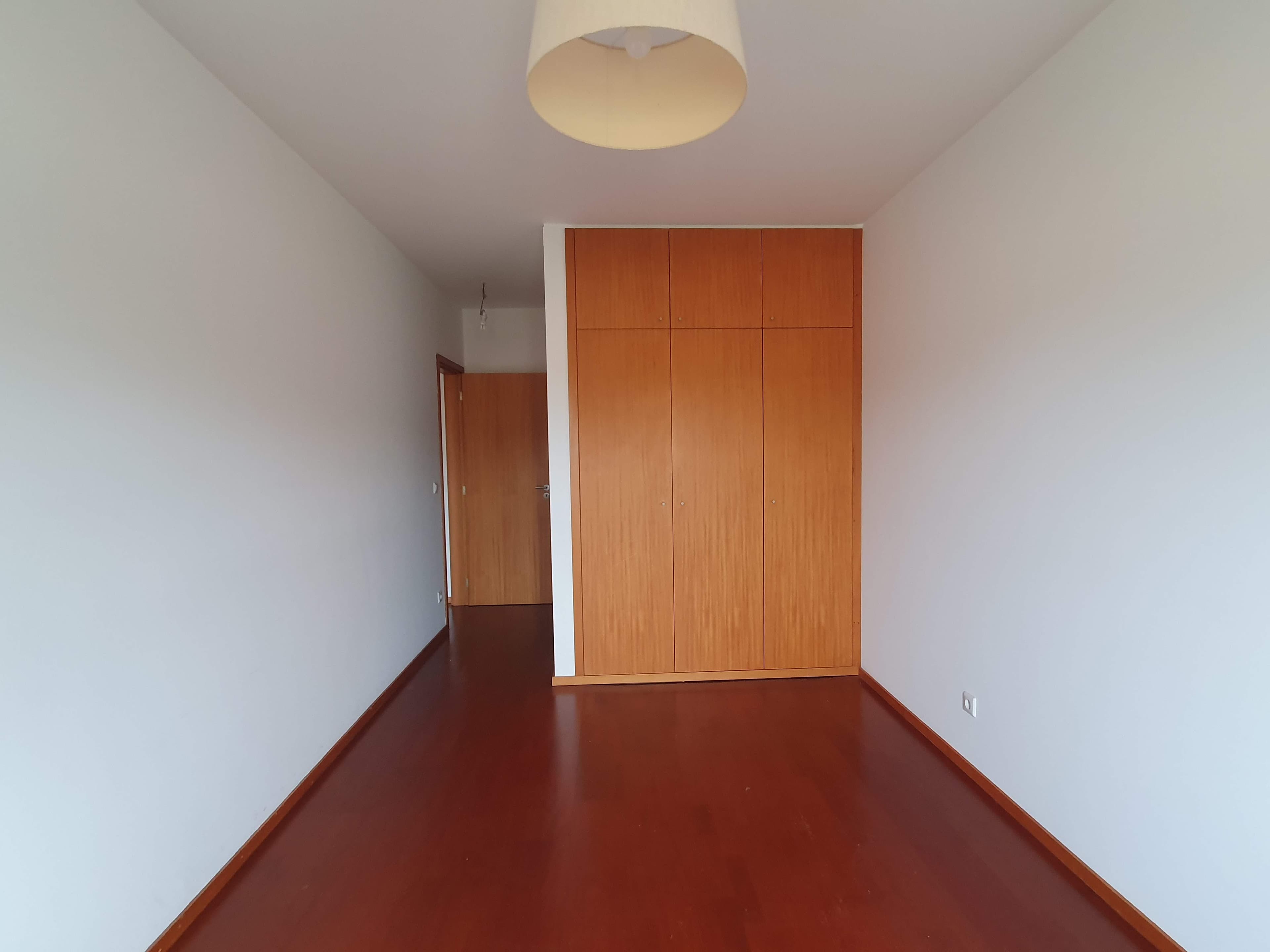 Apartamento T3 · Oliveira do Douro, Vila Nova de Gaia — image 17