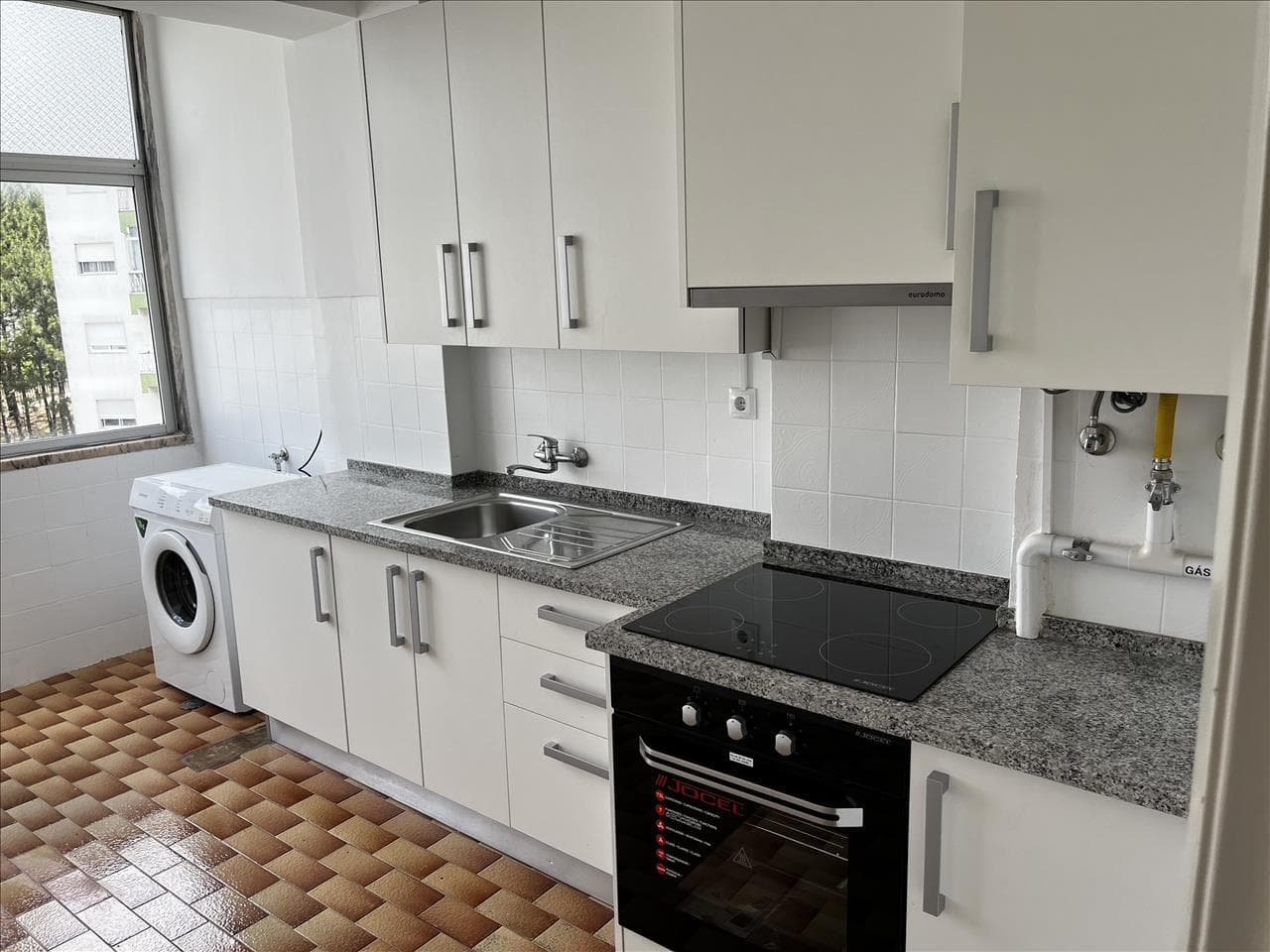 T3 Apartment · Rio de Mouro, Sintra — image 10
