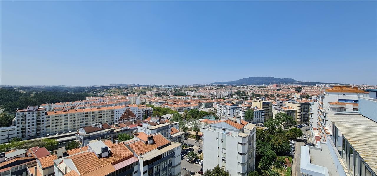 T3 Apartment · Rio de Mouro, Sintra — image 17