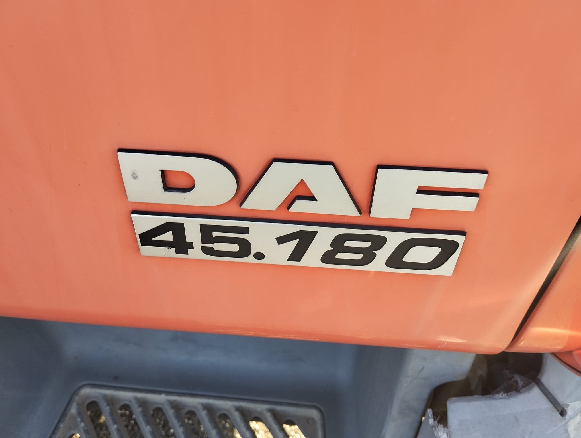 DAF 45.180 · Ano 2007 — imagem 7