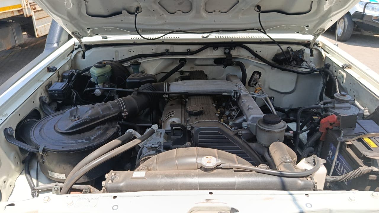 Toyota Land Cruiser — imagen 12