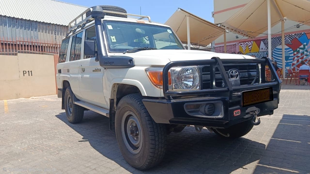 Toyota Land Cruiser — imagen 1
