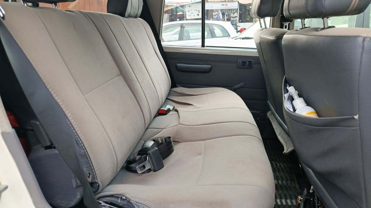 Toyota Land Cruiser — imagem 5