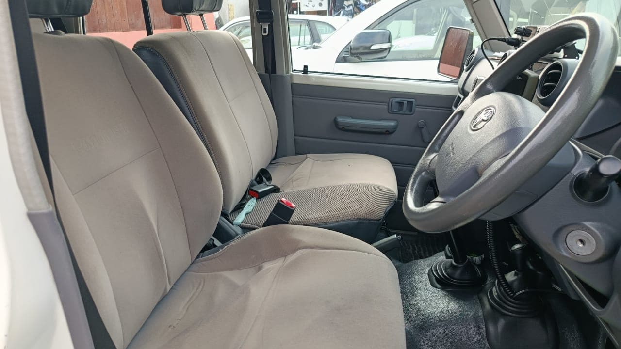 Toyota Land Cruiser — imagem 4