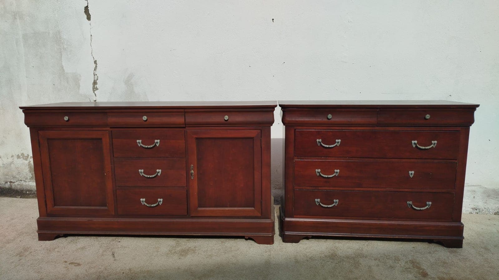 Furniture — image 1